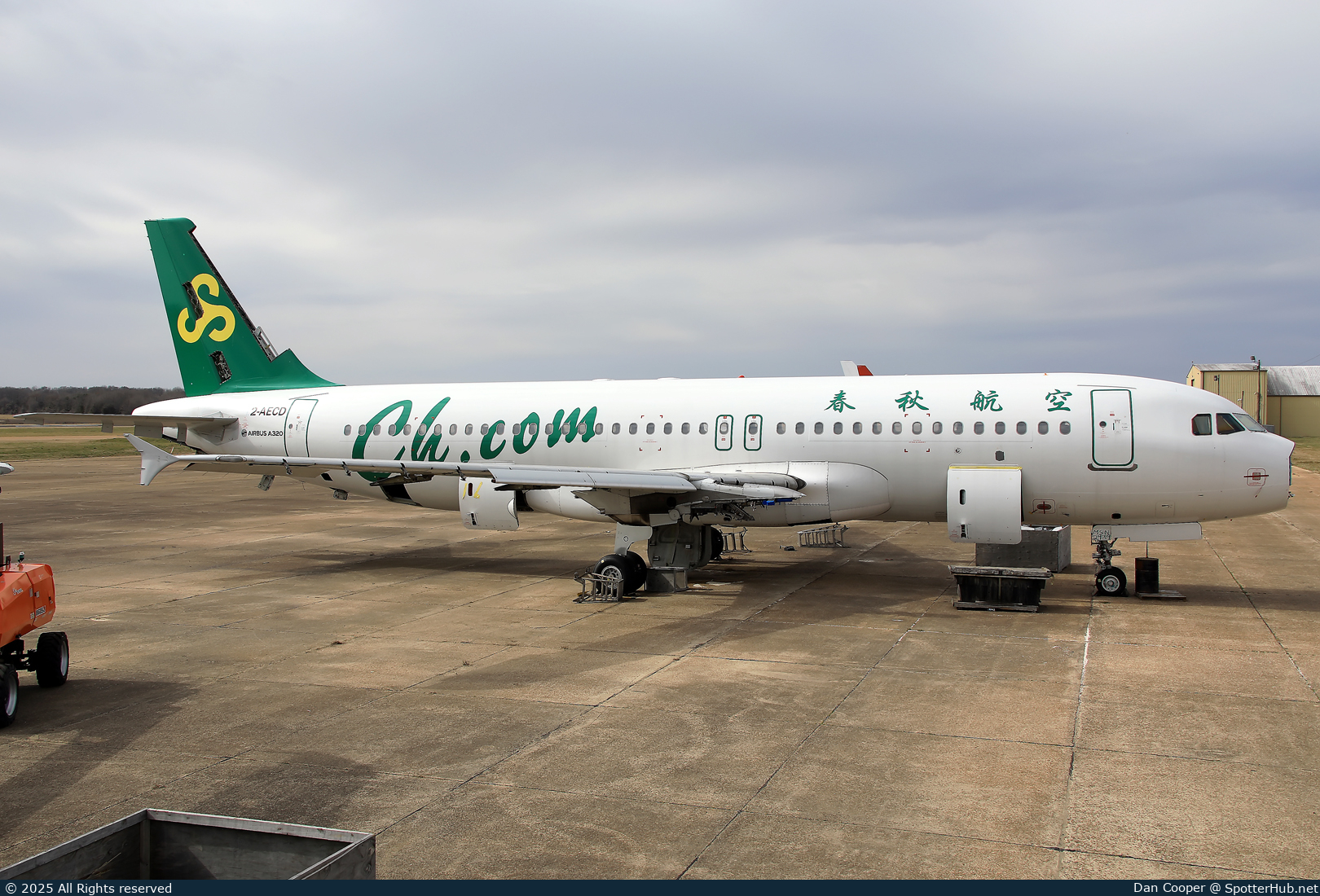Photo of 2-AECD - Airbus A320-214 operated by Spring Airlines