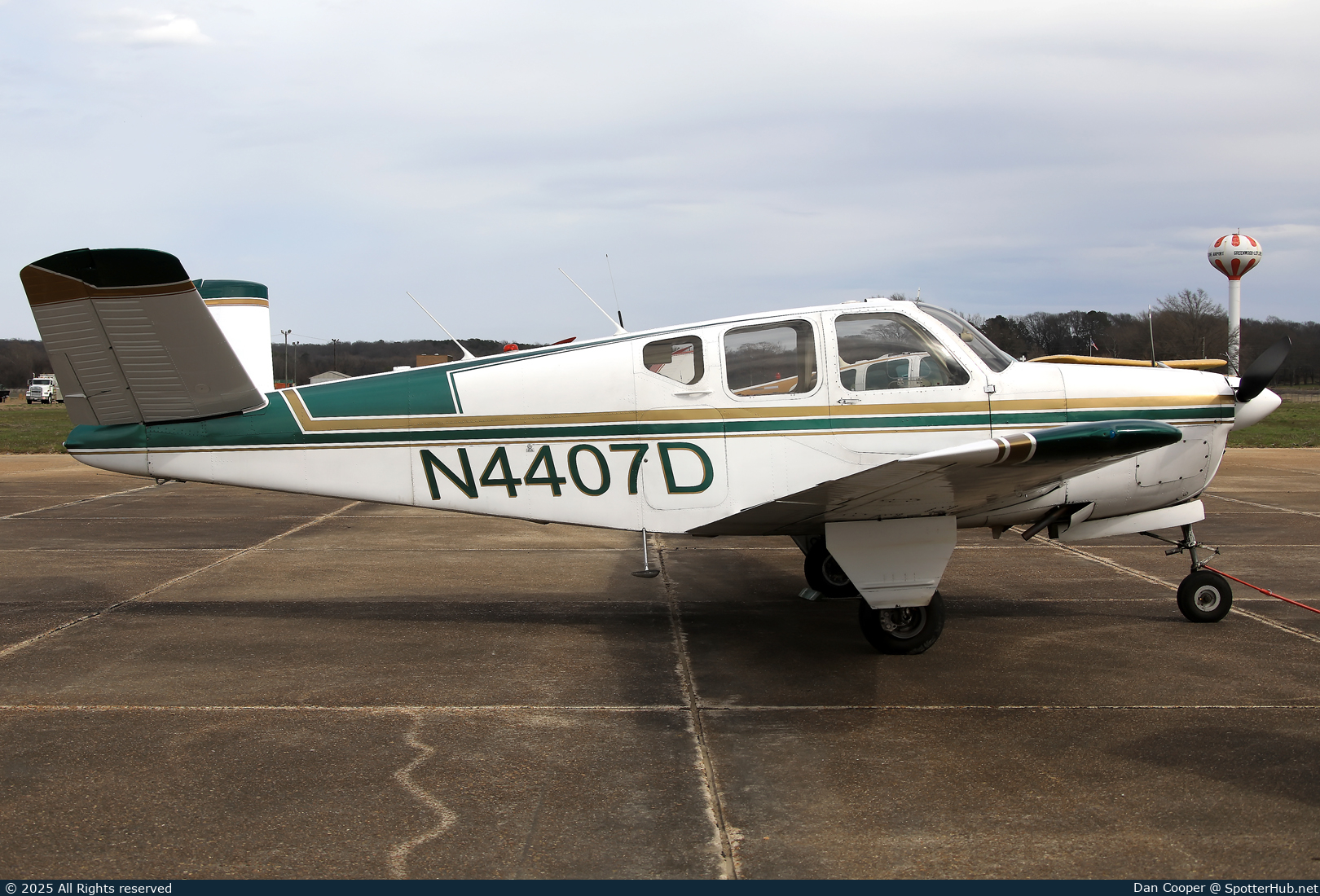 Photo of N4407D - Beechcraft G35 Bonanza operated by Private