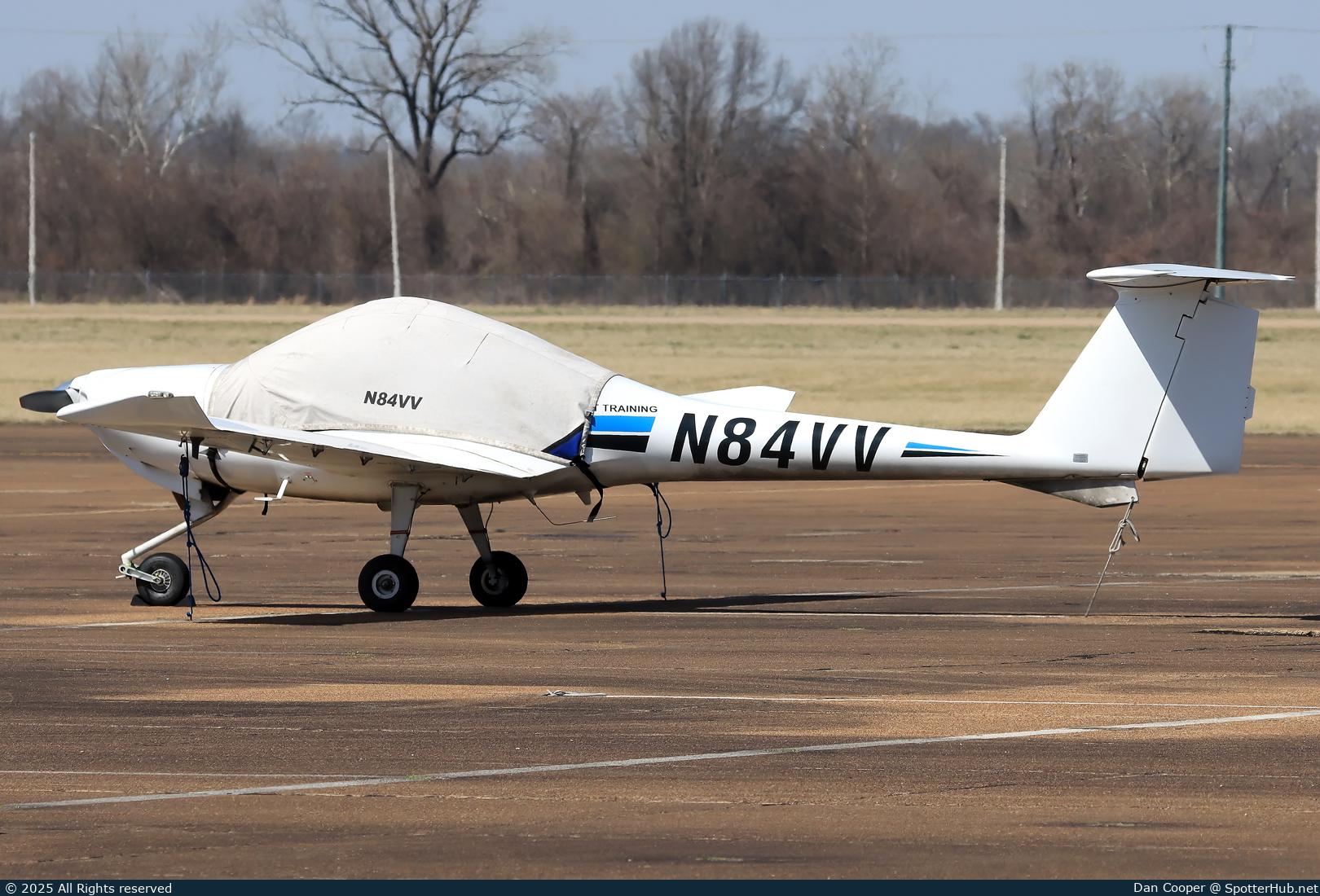 Photo of N84VV - Diamond DA20-C1 Katana operated by CTI Professional Flight Training
