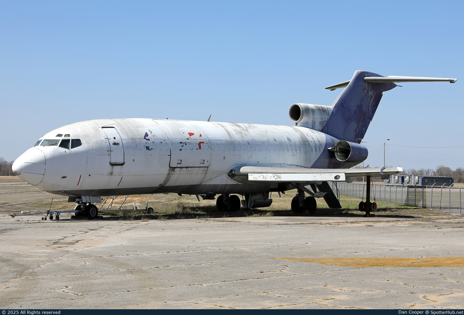 Photo of N144FE - Boeing 727-21C operated by FedEx