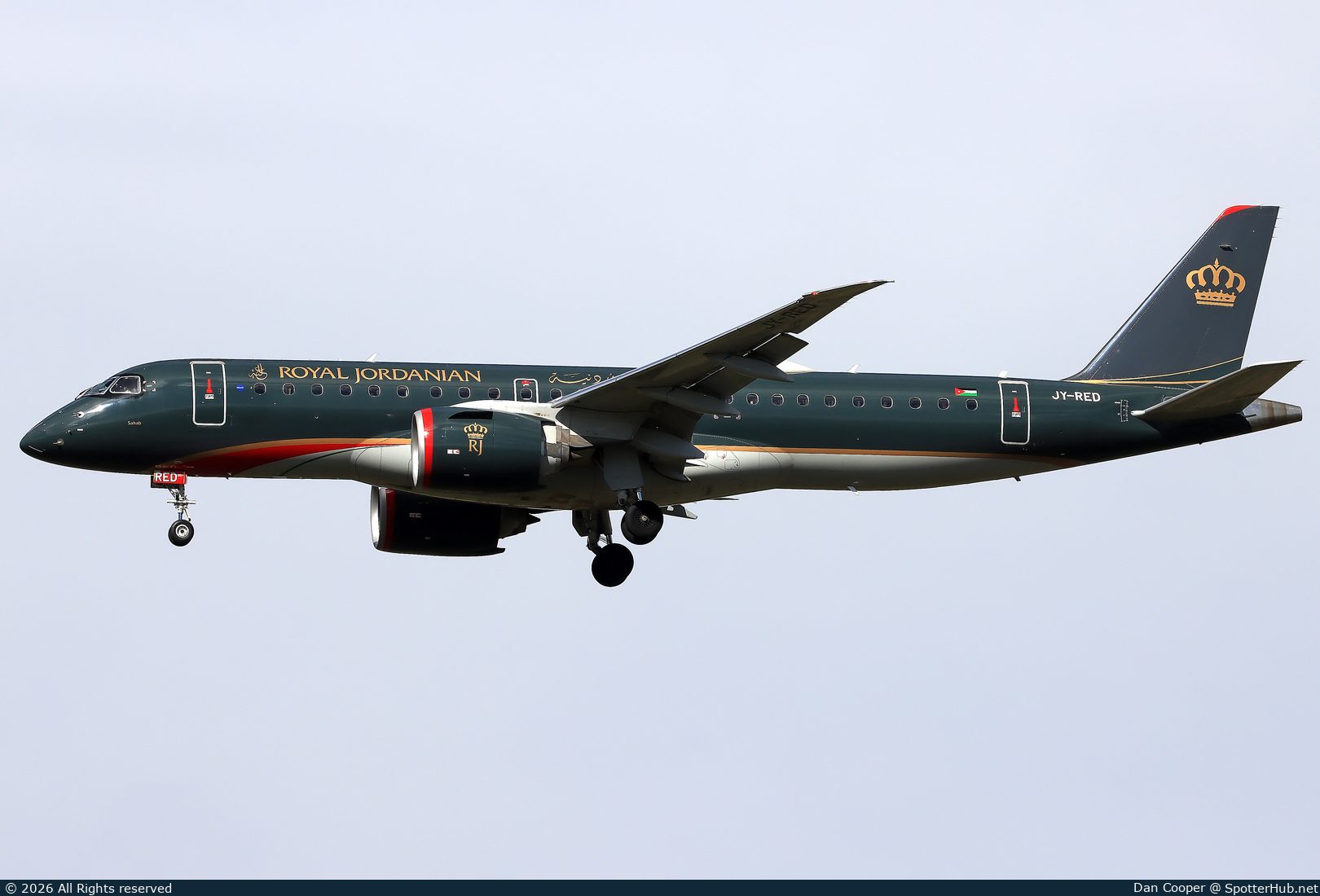 Photo of JY-RED - Embraer ERJ-190-E2 operated by Royal Jordanian Airlines