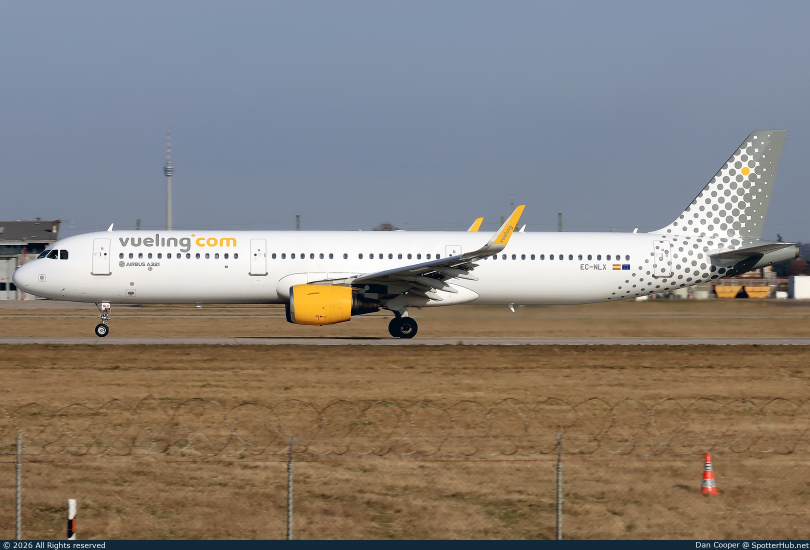 Photo of EC-NLX - Airbus A321-211 operated by Vueling