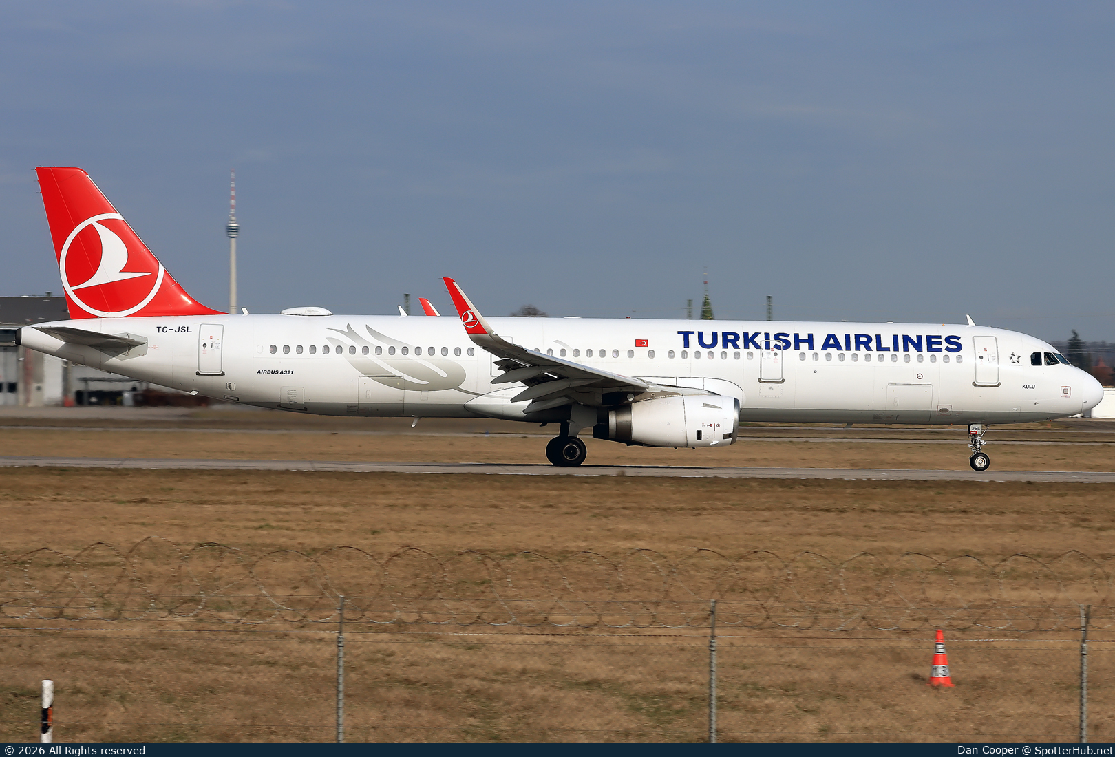 Photo of TC-JSL - Airbus A321-231 operated by Turkish Airlines