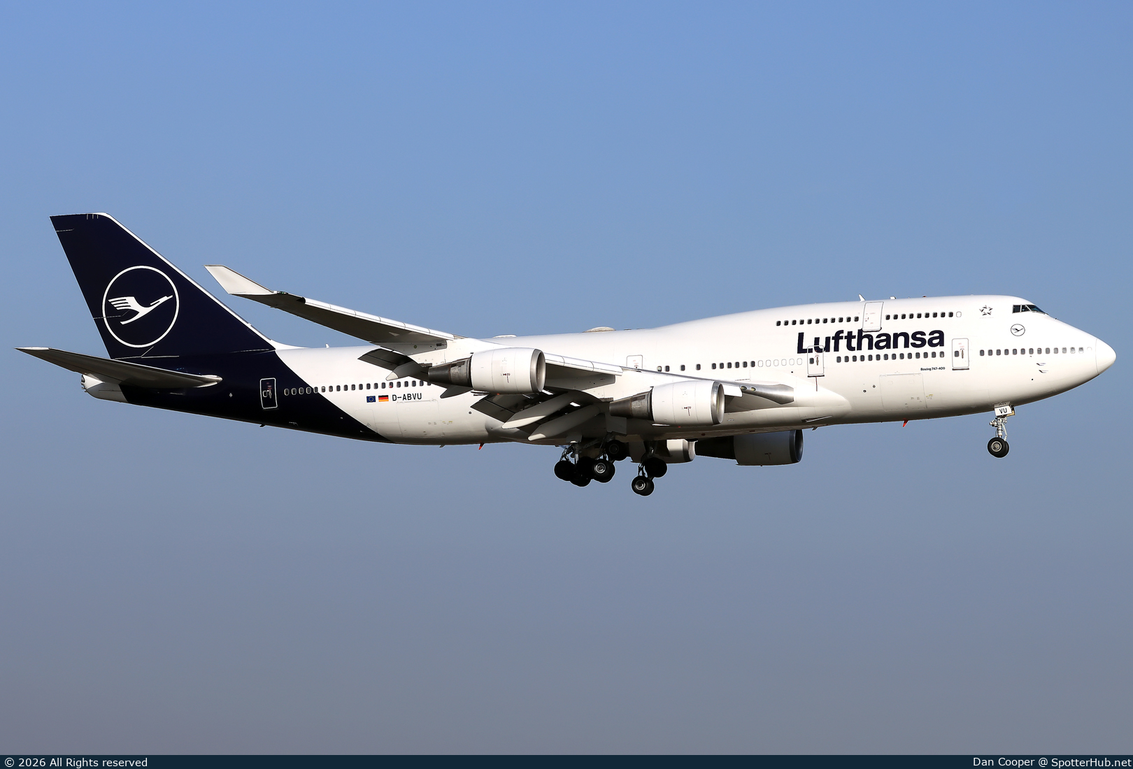 Photo of D-ABVU - Boeing 747-430 operated by Lufthansa