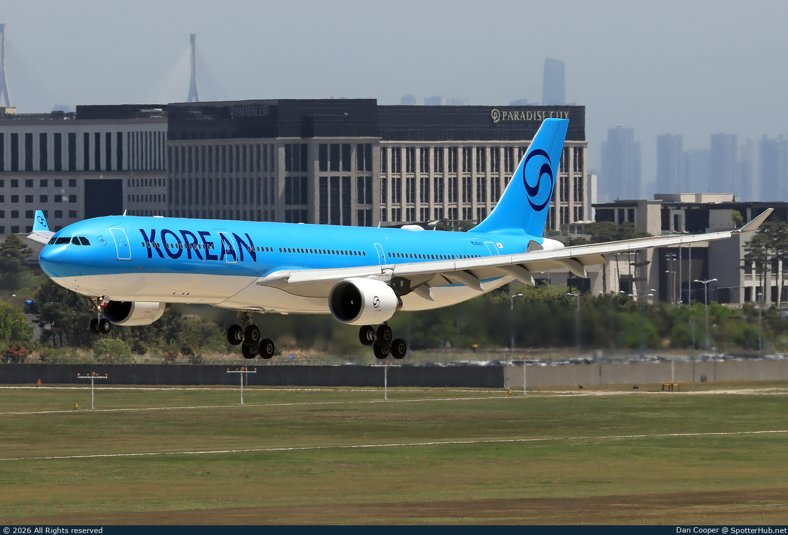 Photo of HL8003 - Airbus A330-323 operated by Korean Air
