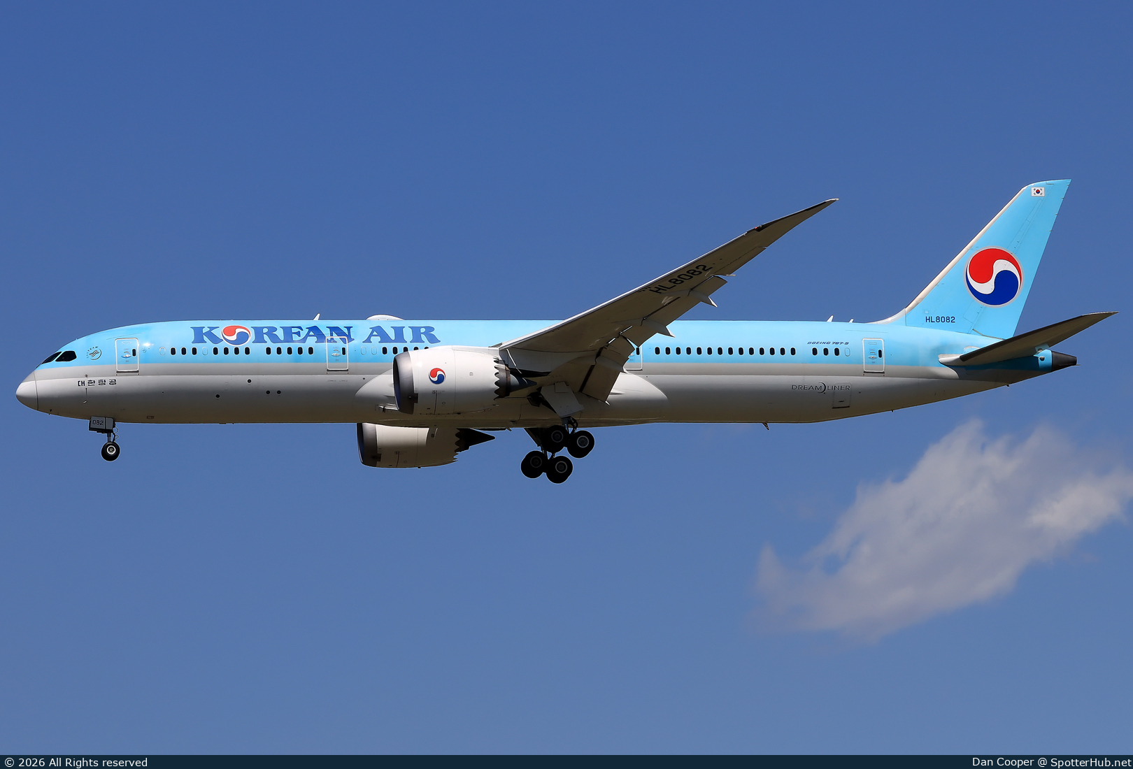 Photo of HL8082 - Boeing 787-9 Dreamliner operated by Korean Air