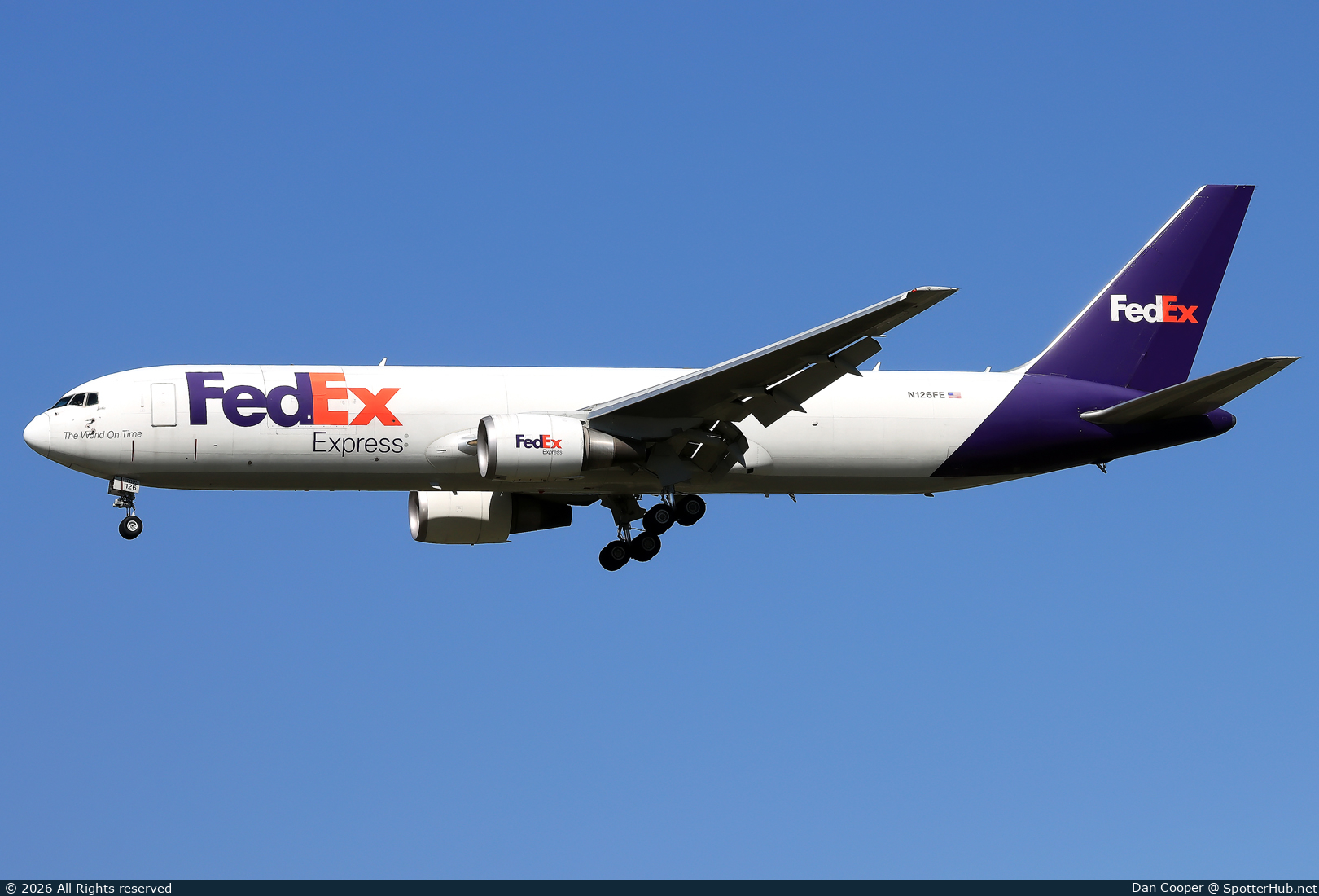 Photo of N126FE - Boeing 767-3S2F operated by FedEx