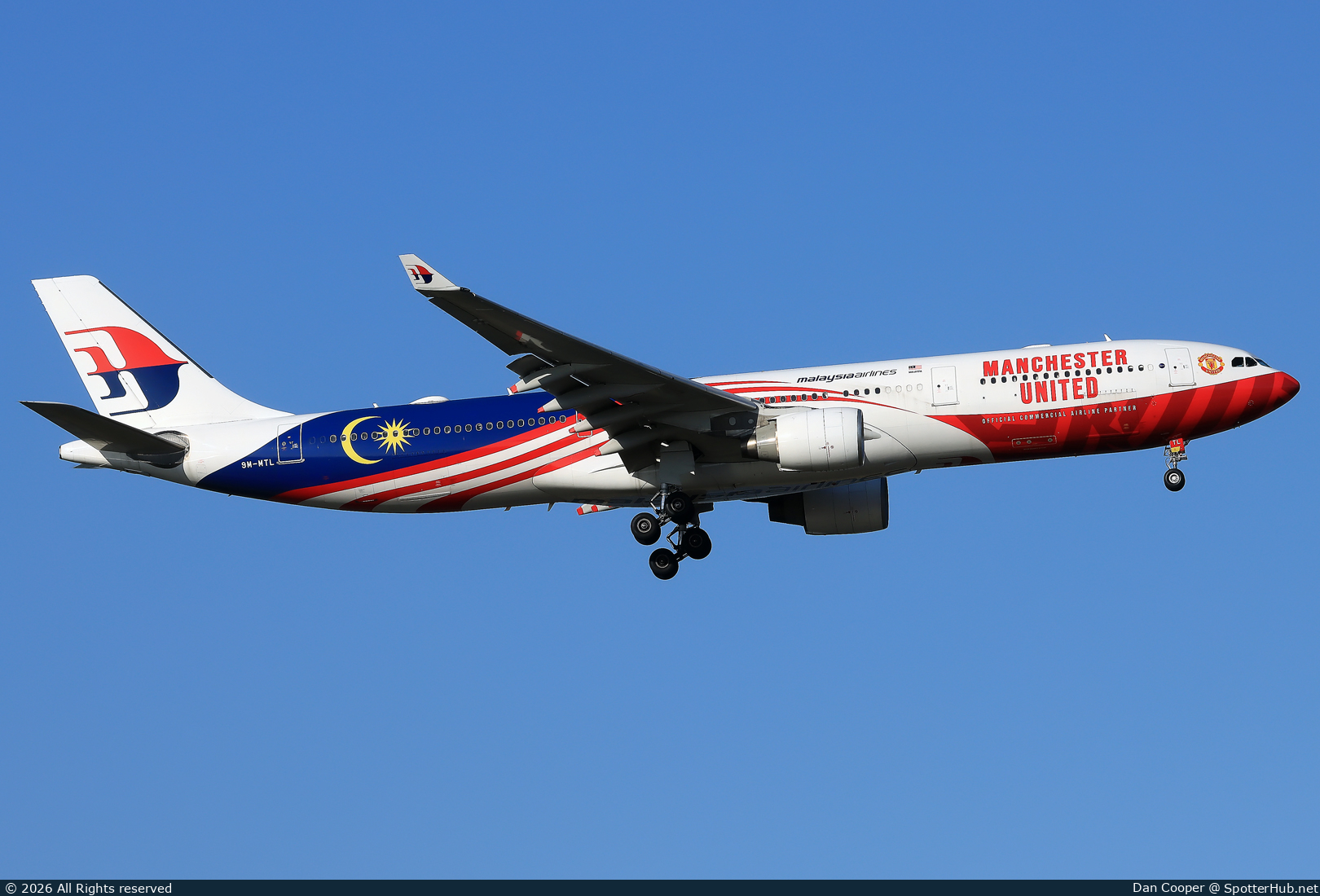 Photo of 9M-MTL - Airbus A330-323 operated by Malaysia Airlines