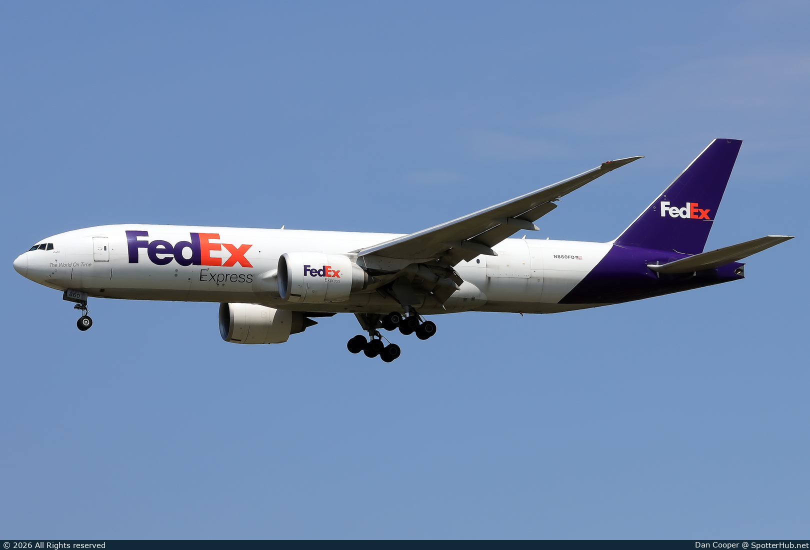 Photo of N860FD - Boeing 777-F operated by FedEx