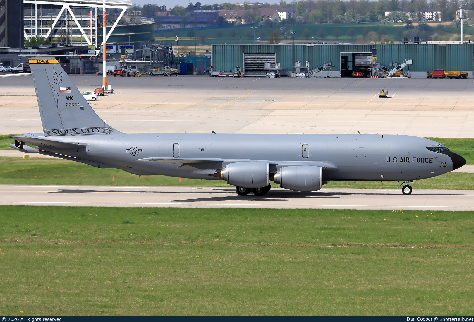 Photo of 62-3544 - Boeing KC-135R Stratotanker operated by US Air Force