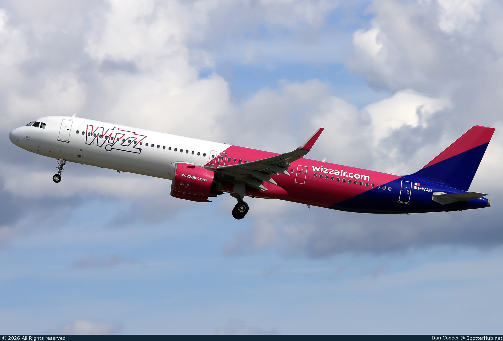 Photo of 9H-WAO - Airbus A321-271NX operated by Wizz Air Malta