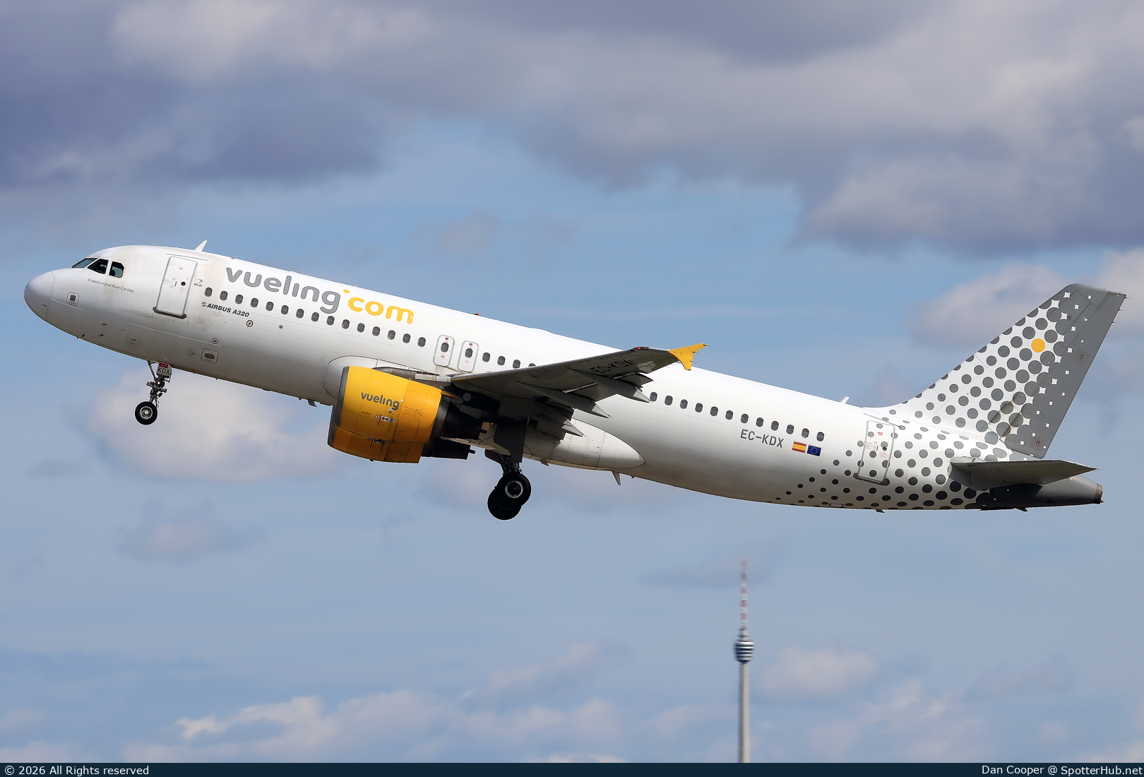 Photo of EC-KDX - Airbus A320-216 operated by Vueling