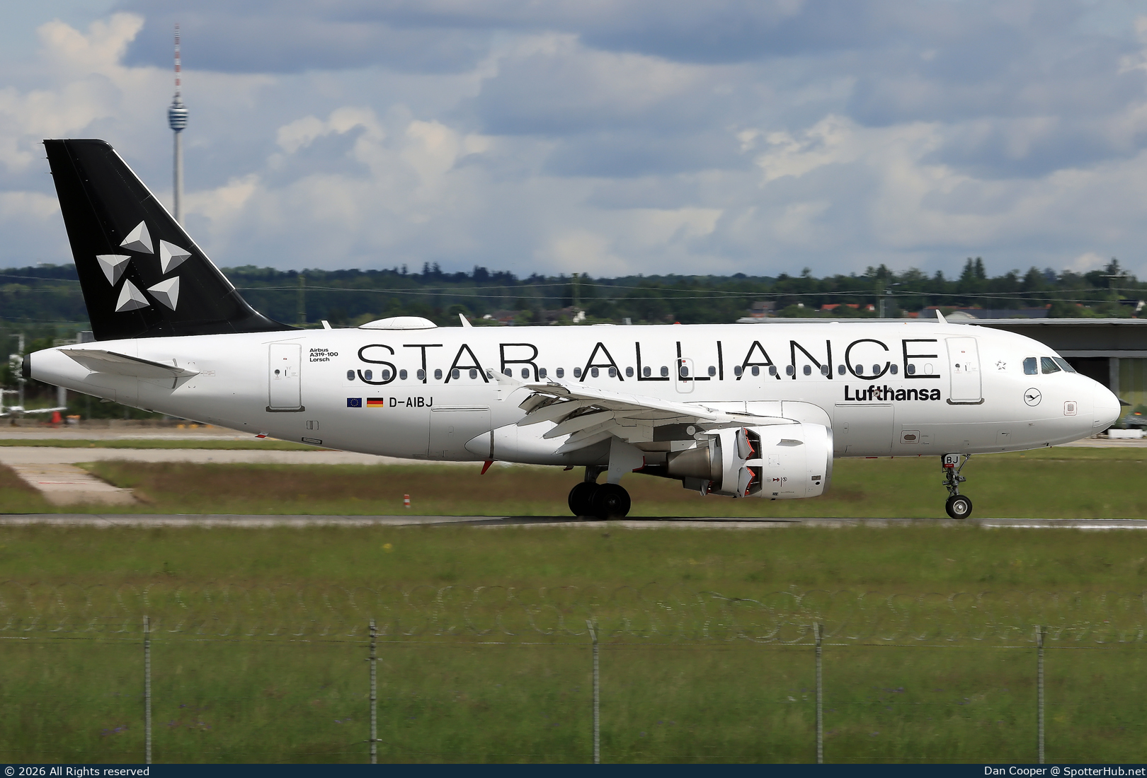 Photo of D-AIBJ - Airbus A319-112 operated by Lufthansa