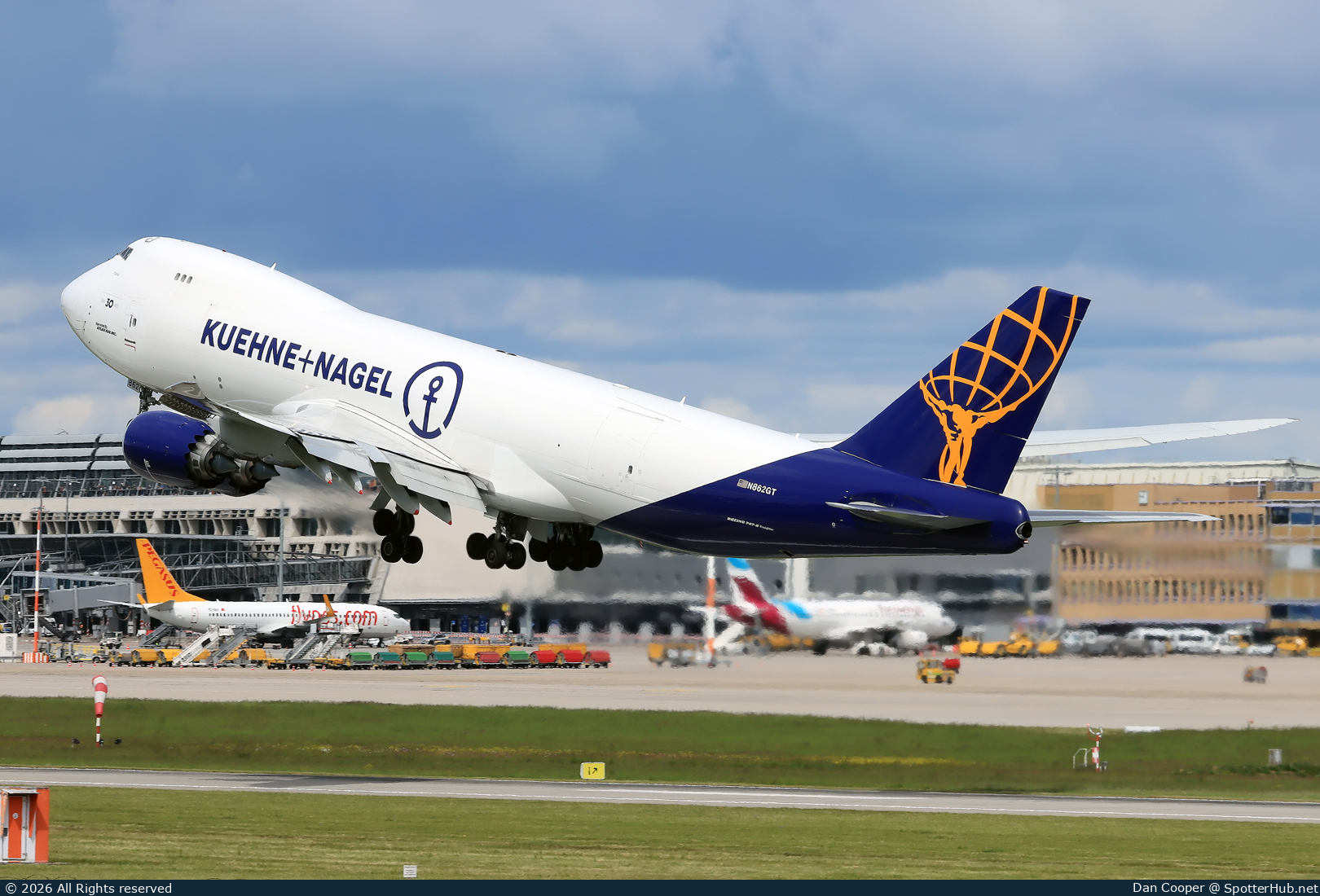 Photo of N862GT - Boeing 747-8F operated by Atlas Air
