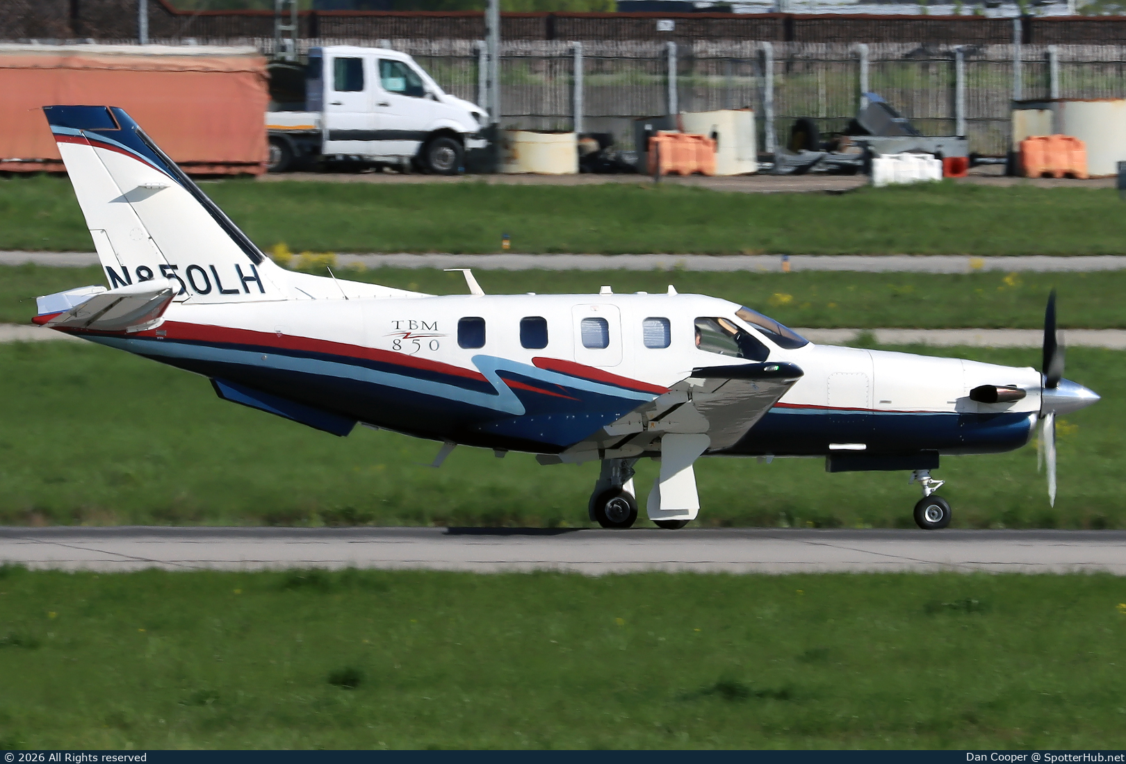 Photo of N850LH - SOCATA TBM 850 operated by Private