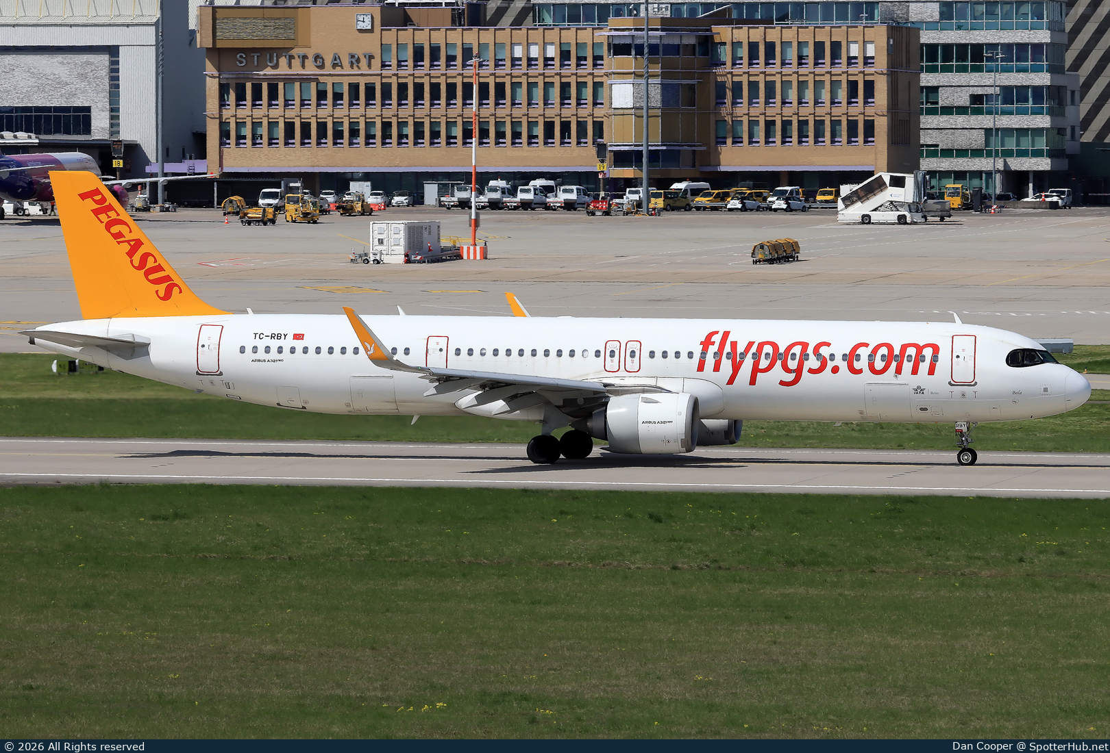 Photo of TC-RBY - Airbus A321-251NX operated by Pegasus Airlines