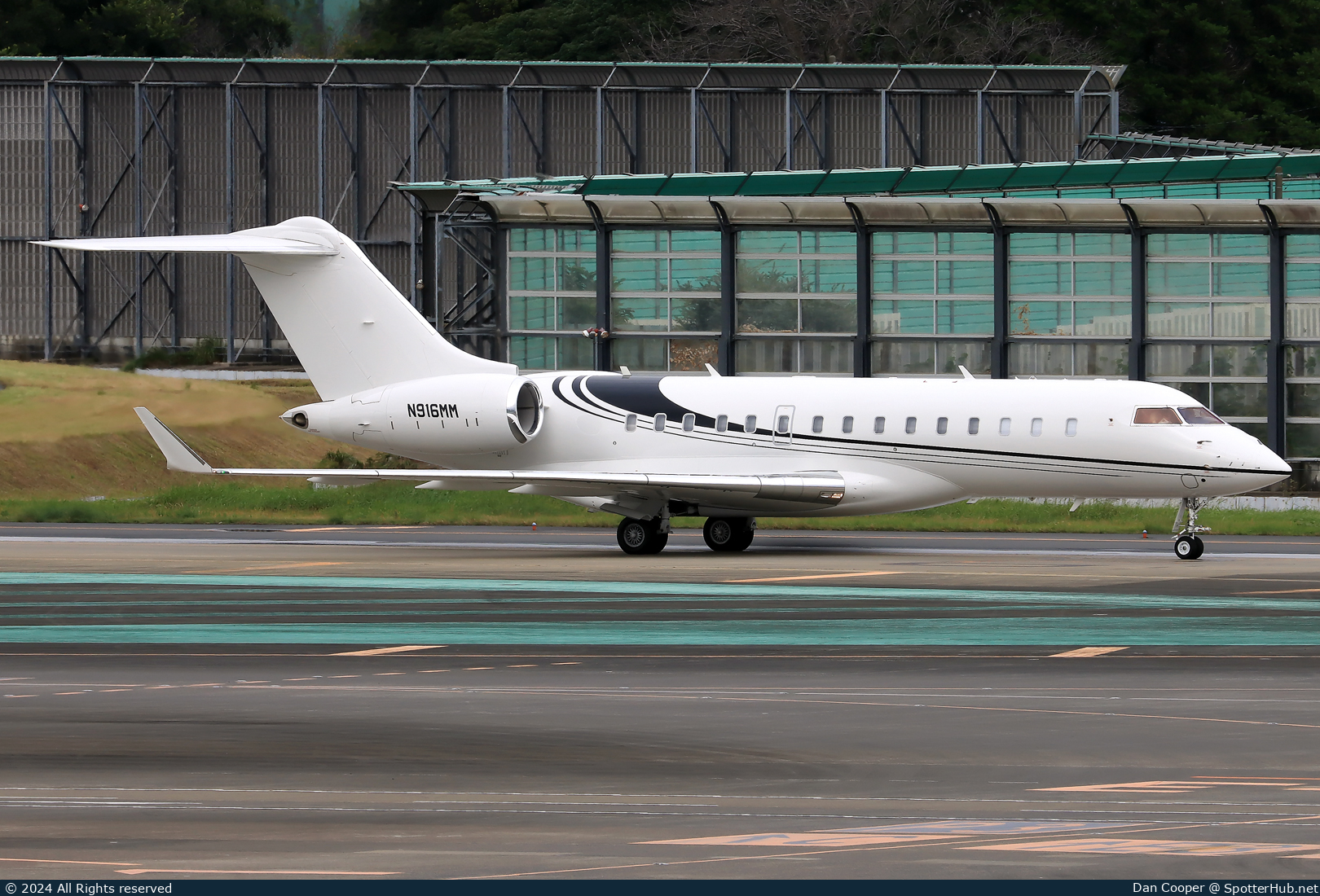Photo of N916MM - Bombardier Global 6500 operated by Phenix Jet