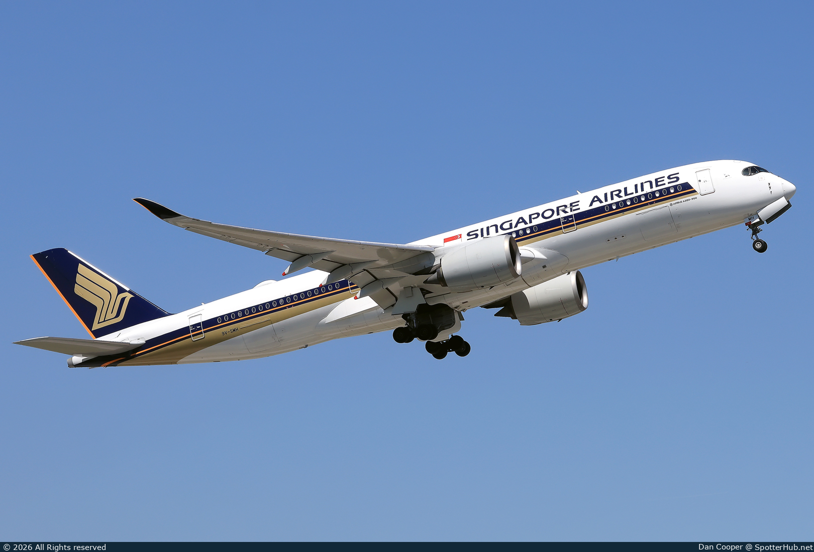 Photo of 9V-SMH - Airbus A350-941 operated by Singapore Airlines