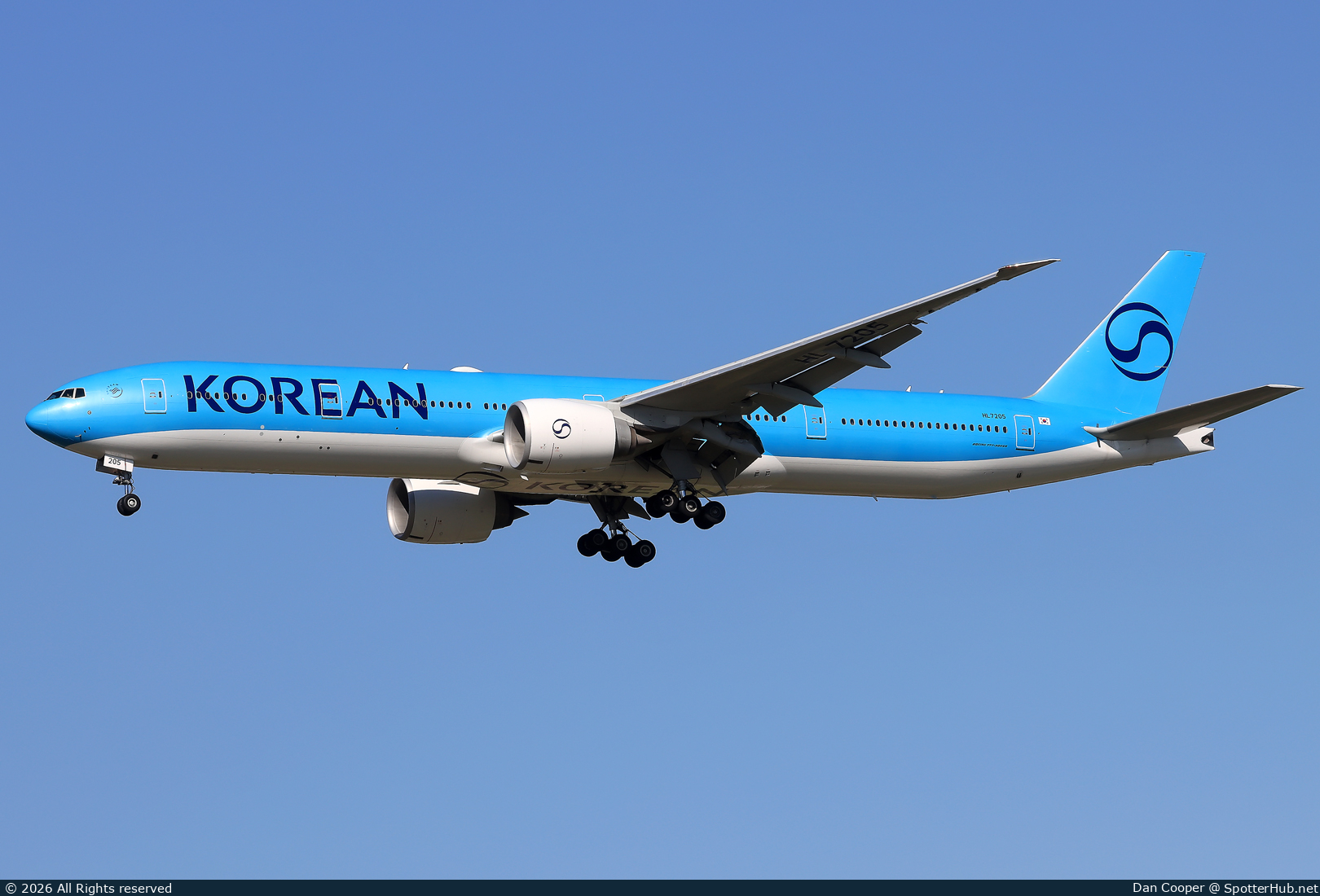 Photo of HL7205 - Boeing 777-3B5(ER) operated by Korean Air