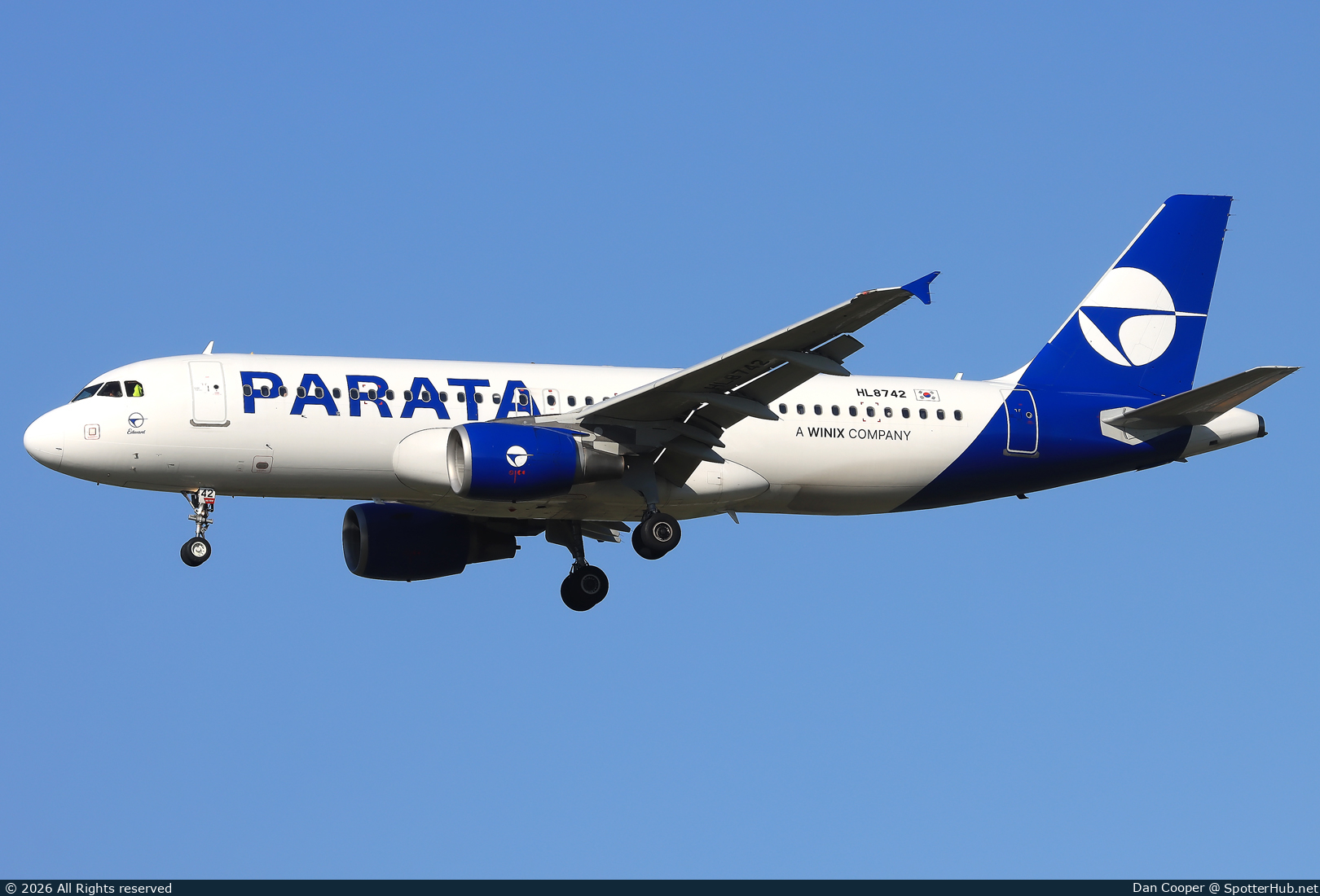 Photo of HL8742 - Airbus A320-216 operated by Parata Air