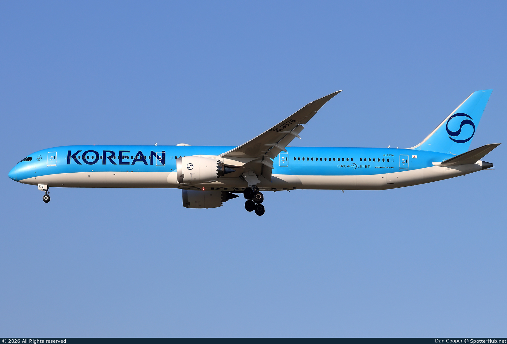 Photo of HL8576 - Boeing 787-10 Dreamliner operated by Korean Air