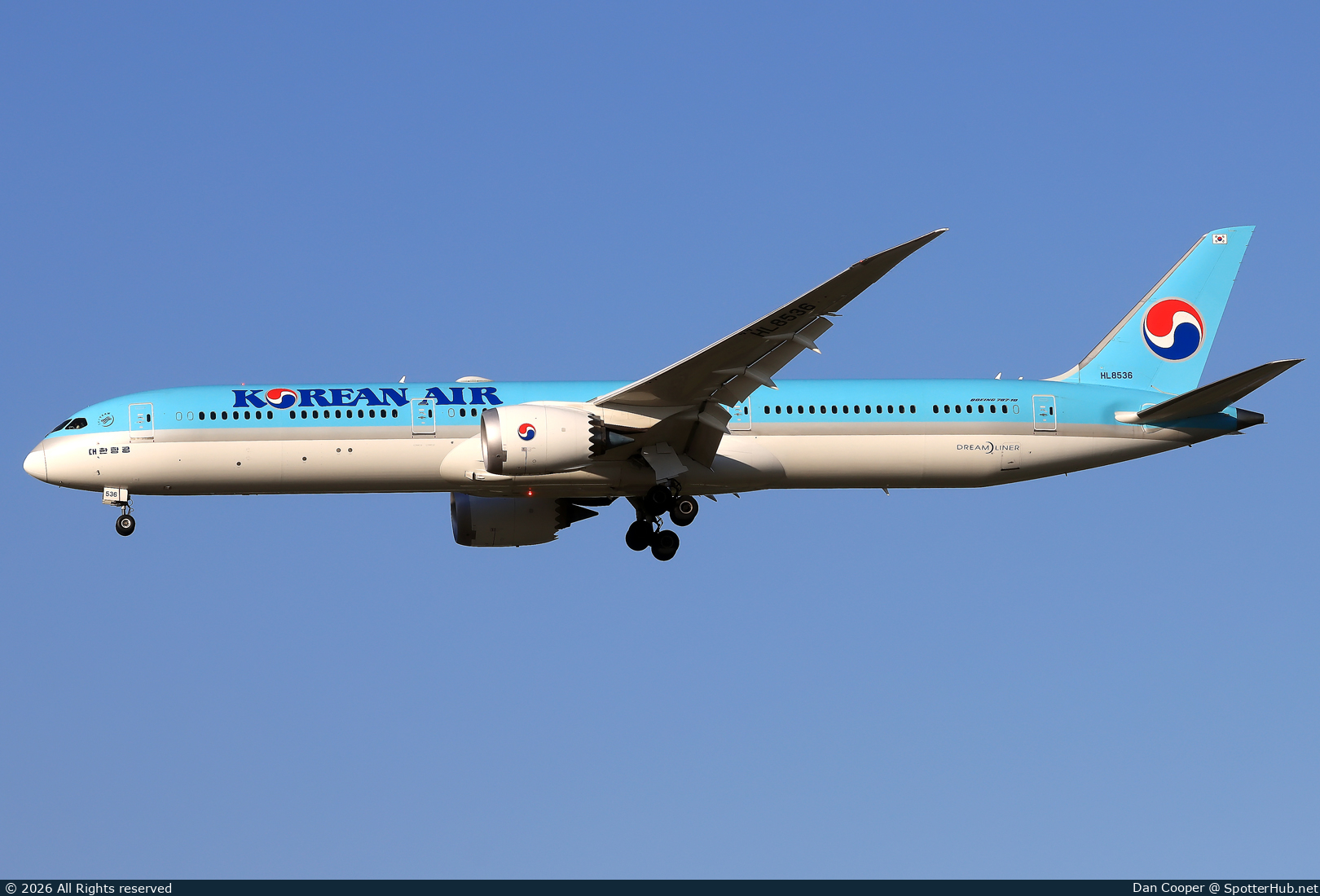 Photo of HL8536 - Boeing 787-10 Dreamliner operated by Korean Air