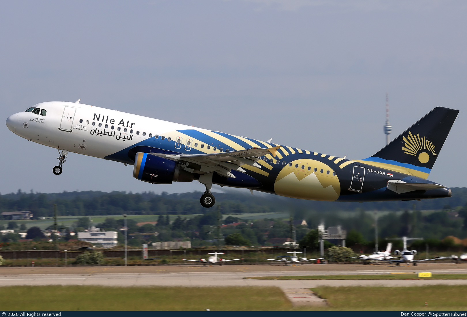 Photo of SU-BQR - Airbus A320-214 operated by Nile Air
