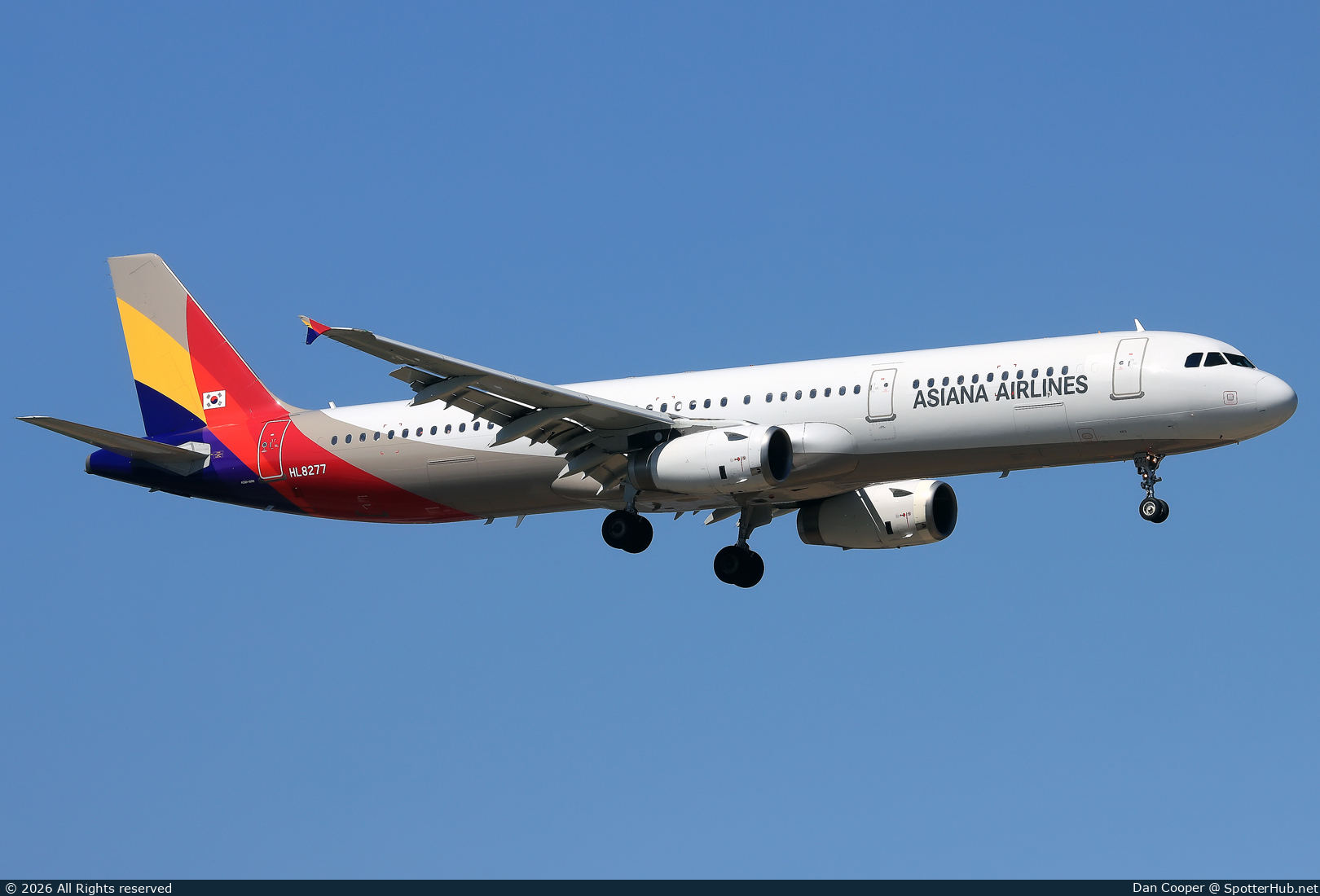 Photo of HL8277 - Airbus A321-231 operated by Asiana Airlines