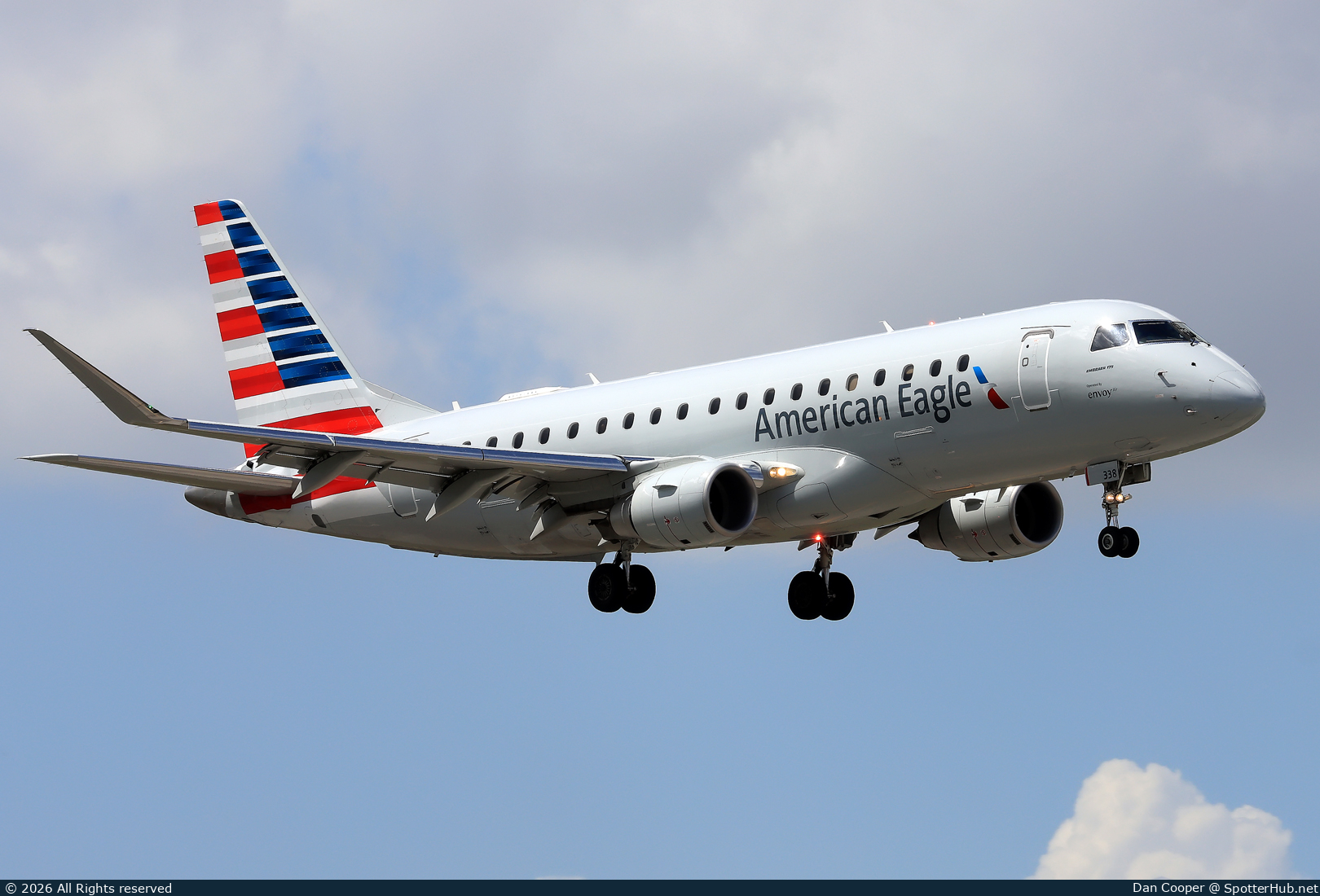 Photo of N338AS - Embraer ERJ-175LR operated by American Eagle (opb Envoy Air)