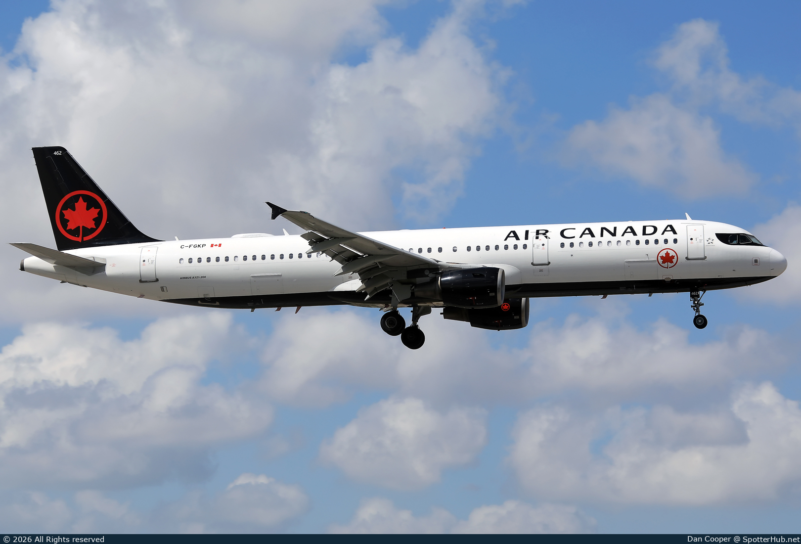 Photo of C-FGKP - Airbus A321-211 operated by Air Canada