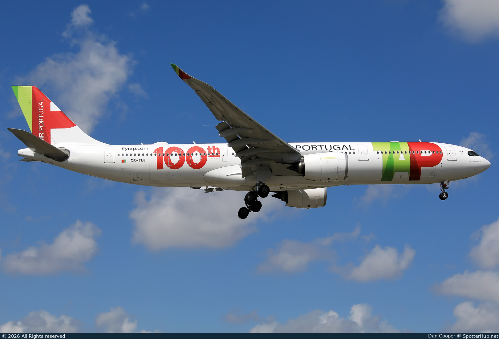 Photo of CS-TUI - Airbus A330-941 operated by TAP Air Portugal