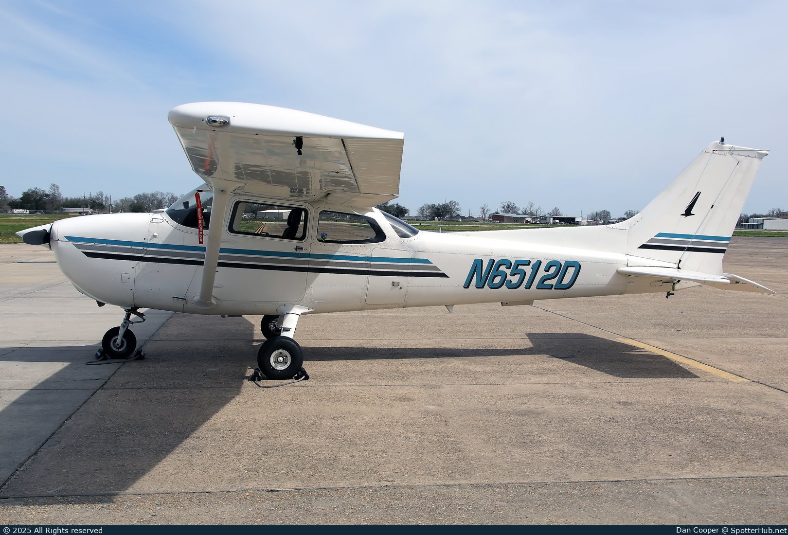 Photo of N6512D - Cessna 172N Skyhawk operated by Private