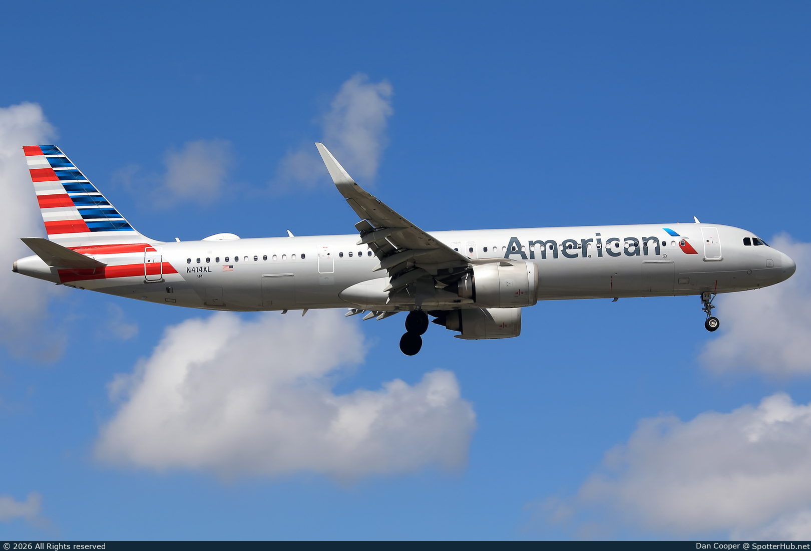 Photo of N414AL - Airbus A321-253NX operated by American Airlines