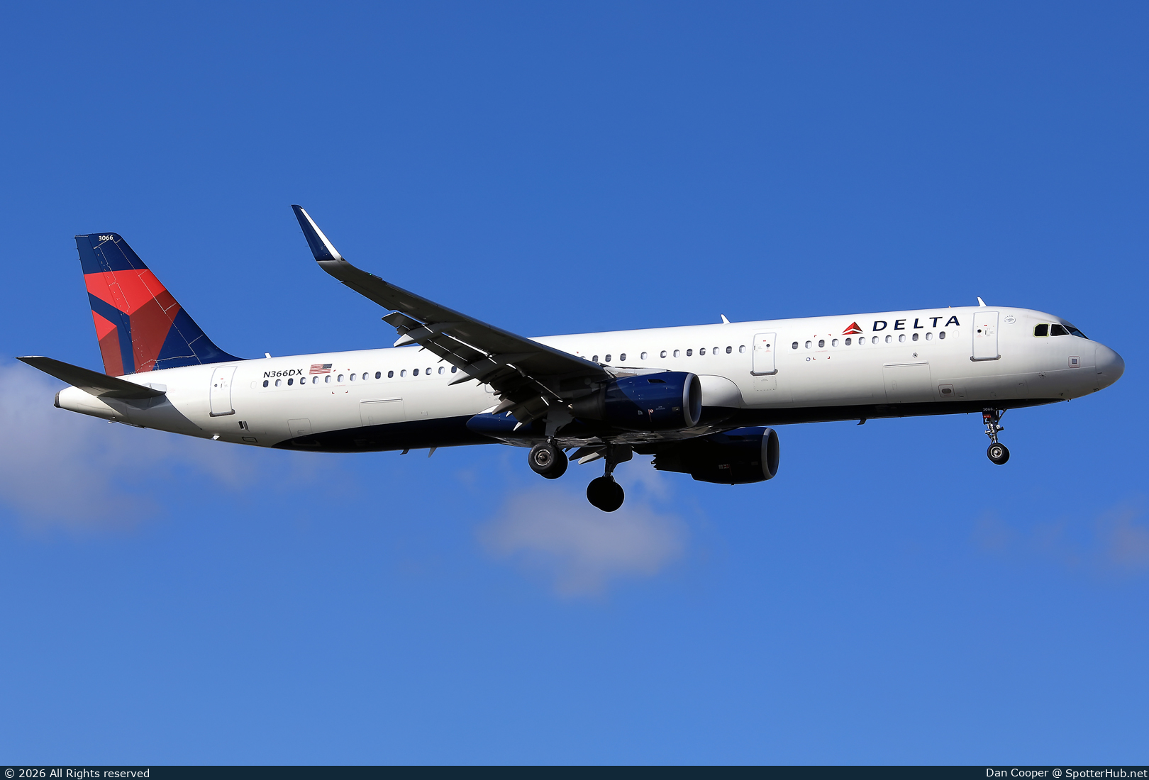 Photo of N366DX - Airbus A321-211 operated by Delta Air Lines