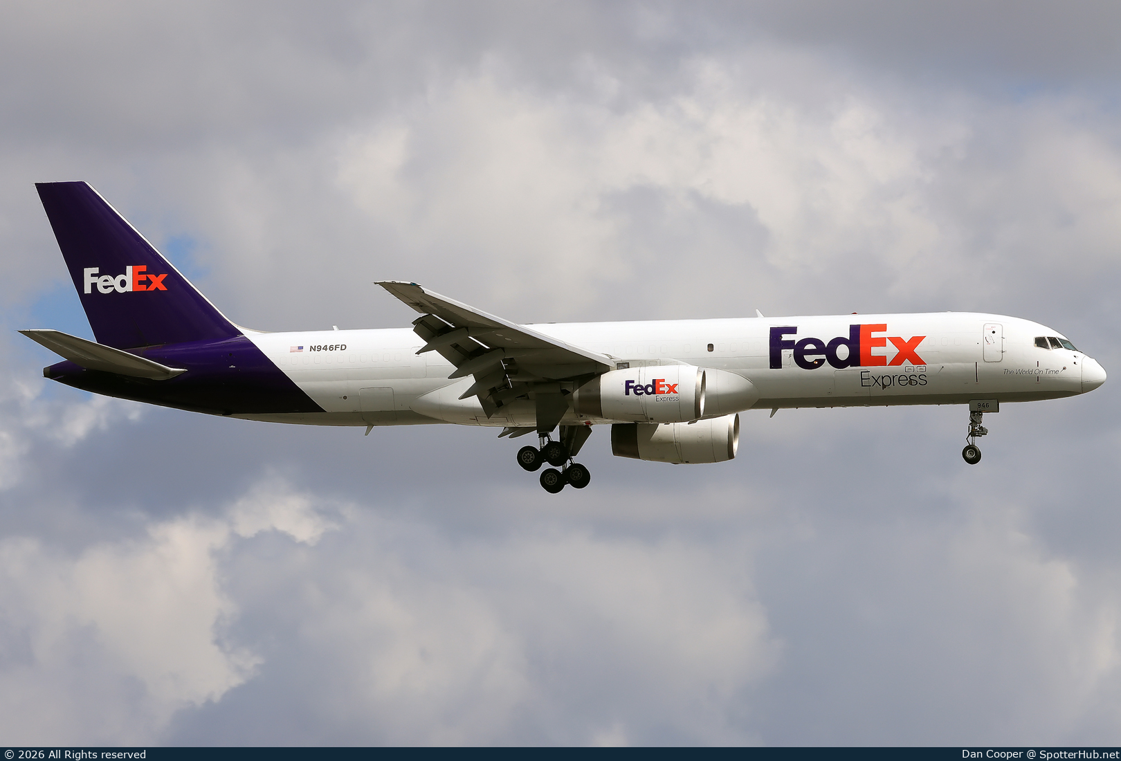 Photo of N964FD - Boeing 757-258(SF) operated by FedEx