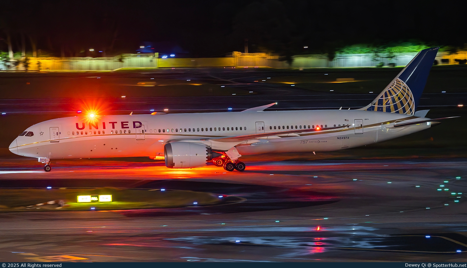 Photo of N24974 - Boeing 787-9 Dreamliner operated by United Airlines