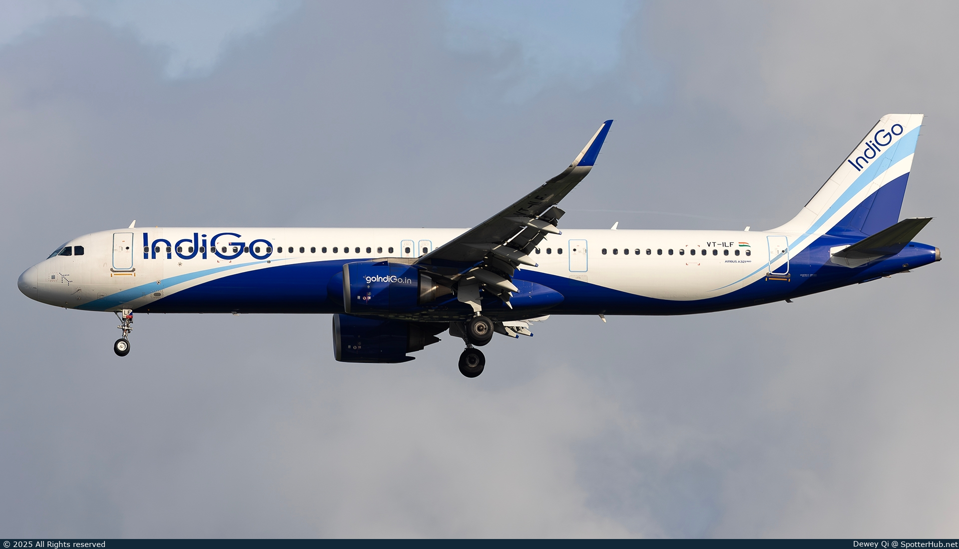 Photo of VT-ILF - Airbus A321-252NX operated by IndiGo