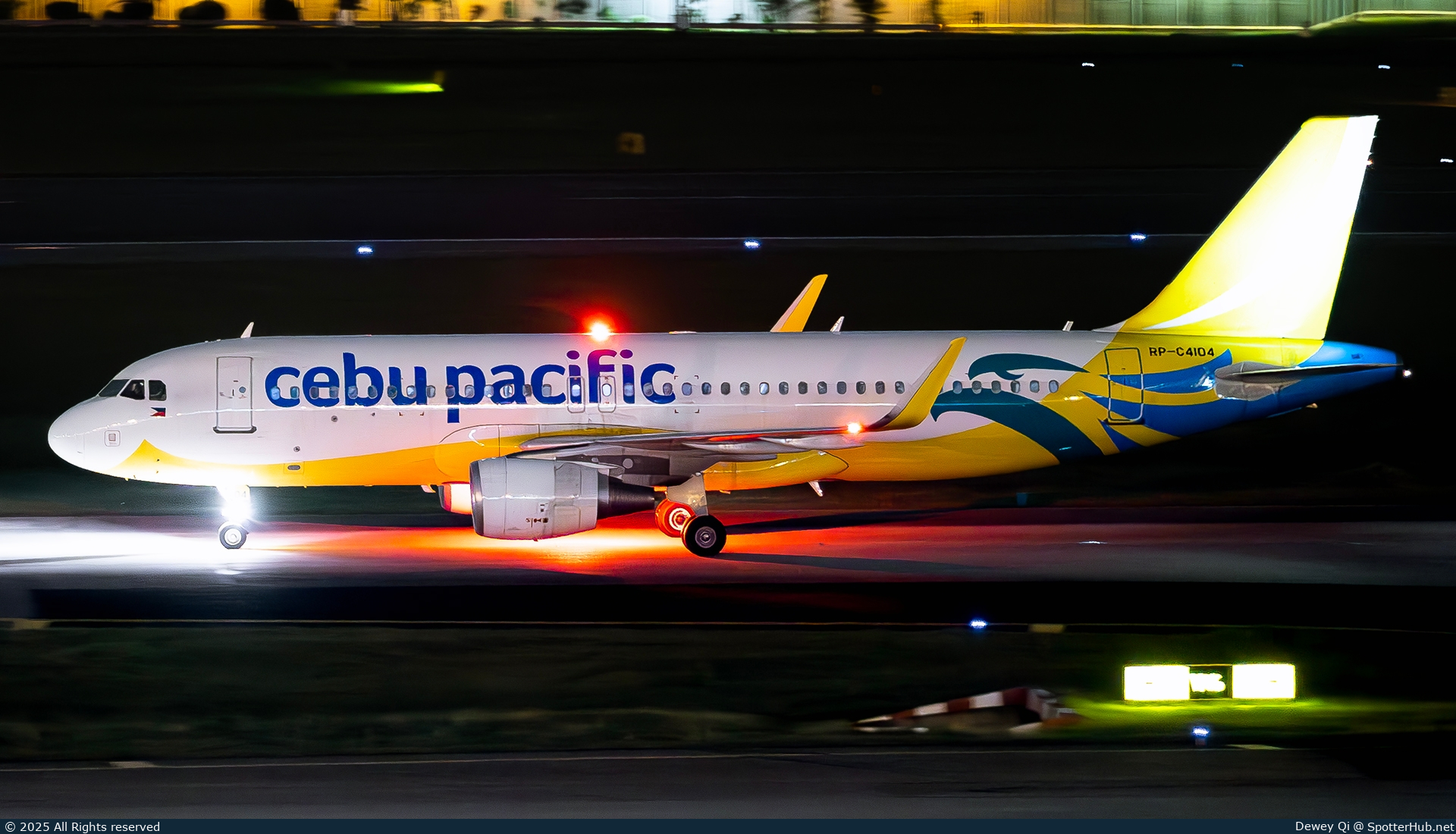 Photo of RP-C4104 - Airbus A320-214 operated by Cebu Pacific