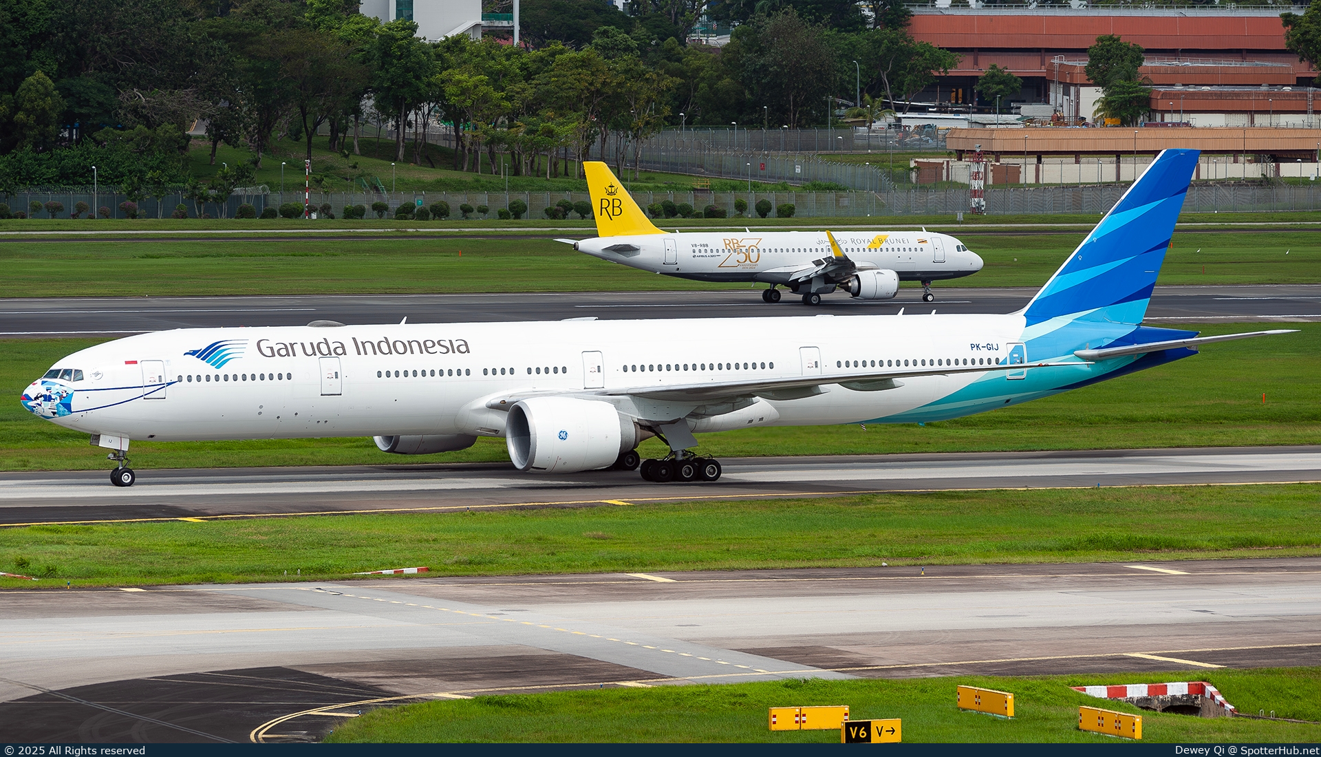 Photo of PK-GIJ - Boeing 777-3U3(ER) operated by Garuda Indonesia
