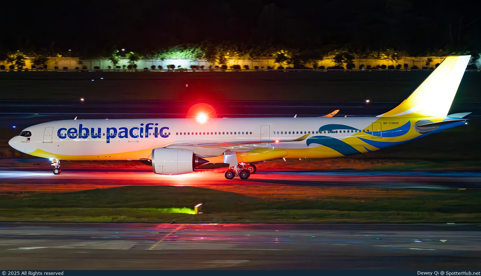 Photo of RP-C3909 - Airbus A330-941 operated by Cebu Pacific