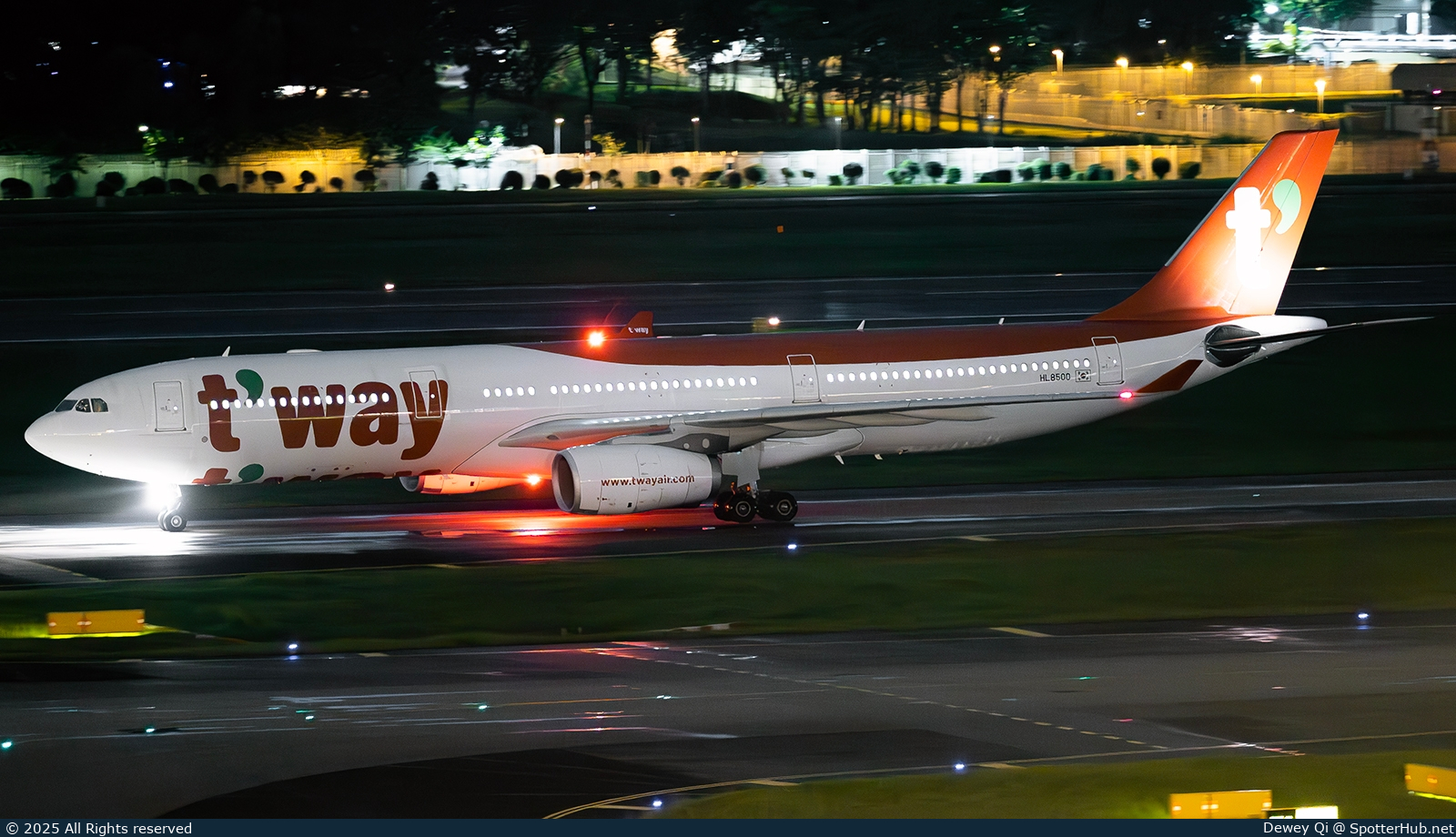 Photo of HL8500 - Airbus A330-343 operated by T'Way Air