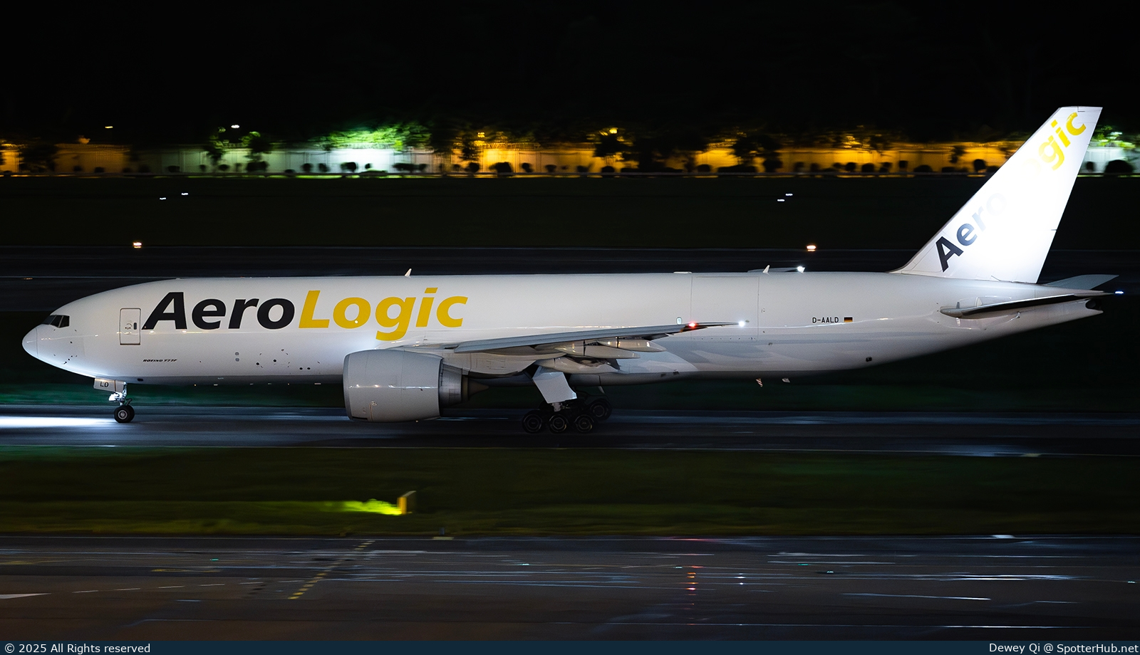 Photo of D-AALD - Boeing 777-FZN operated by AeroLogic