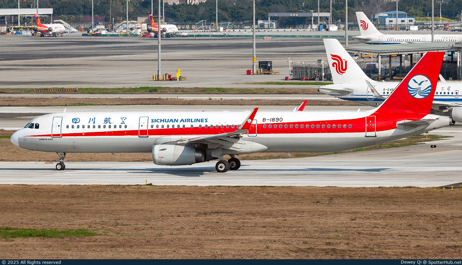 Photo of B-1890 - Airbus A321-231 operated by Sichuan Airlines