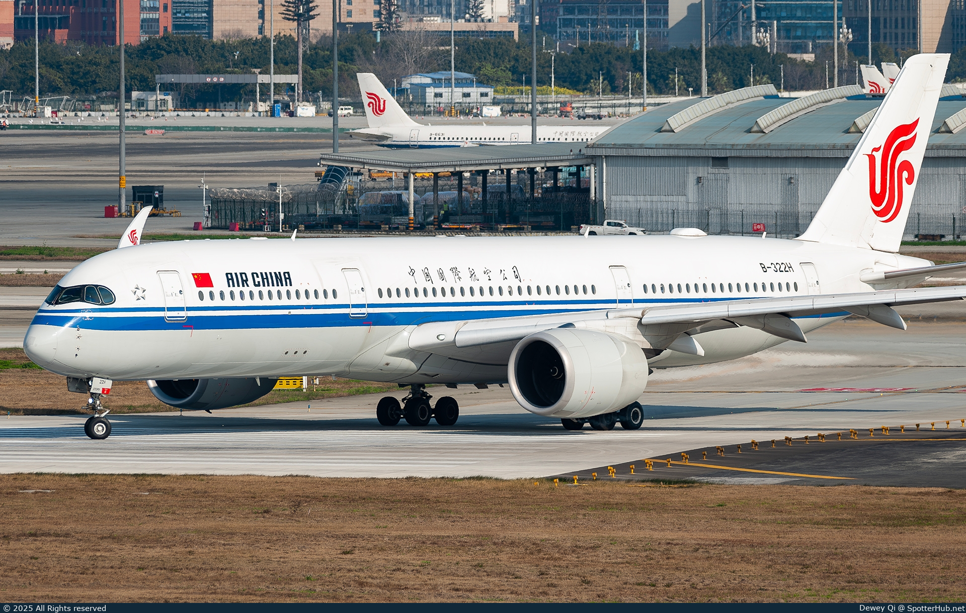 Photo of B-322H - Airbus A350-941 operated by Air China