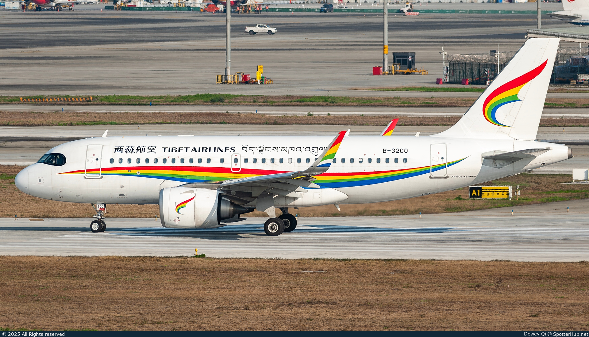 Photo of B-32C0 - Airbus A319-153N operated by Tibet Airlines