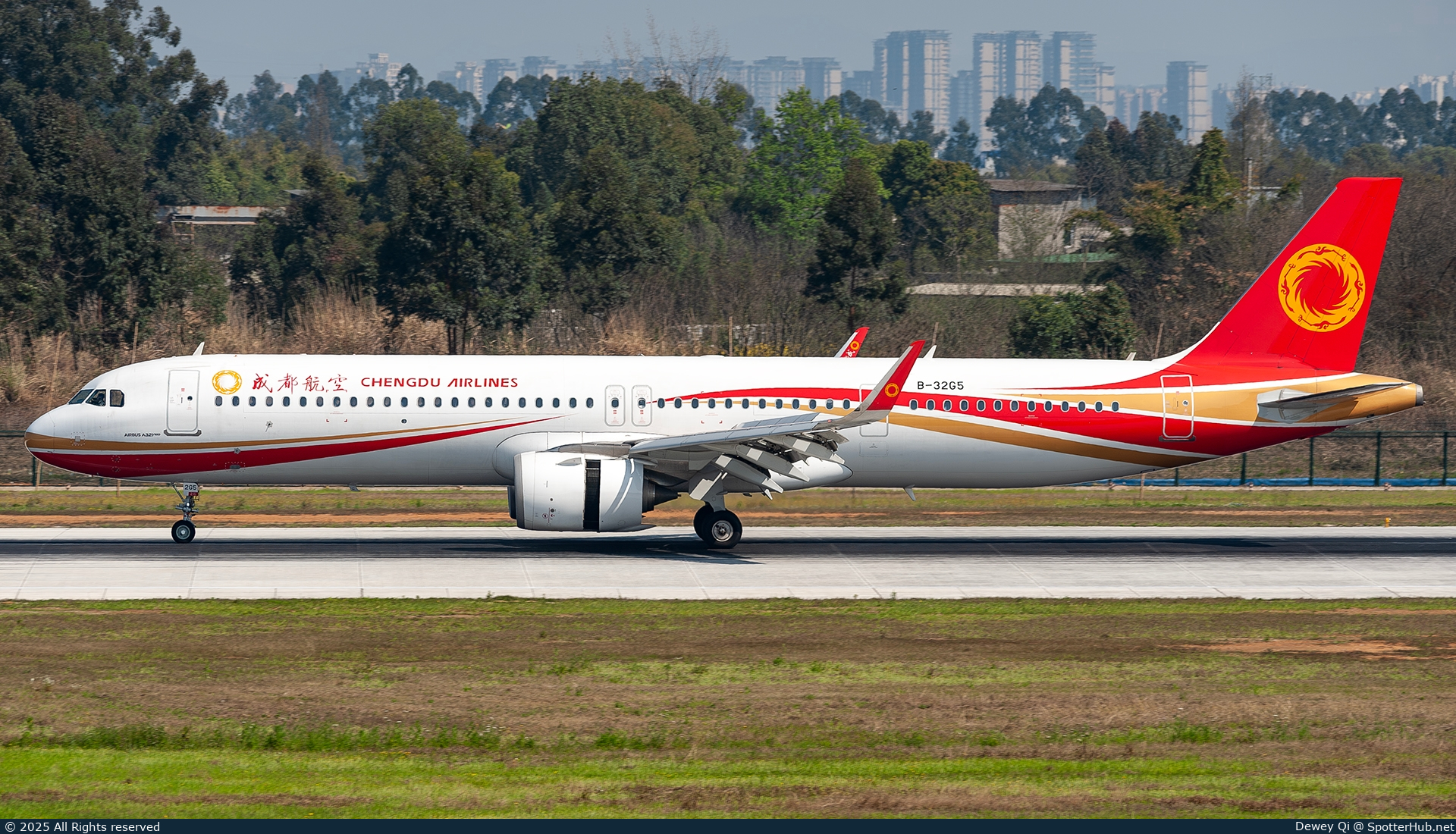 Photo of B-32G5 - Airbus A321-251NX operated by Chengdu Airlines