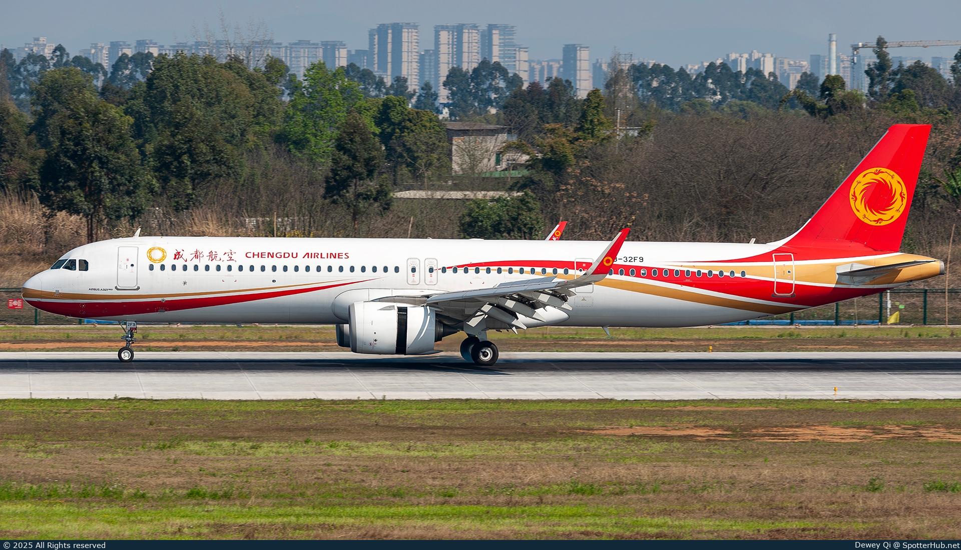 Photo of B-32F9 - Airbus A321-251NX operated by Chengdu Airlines