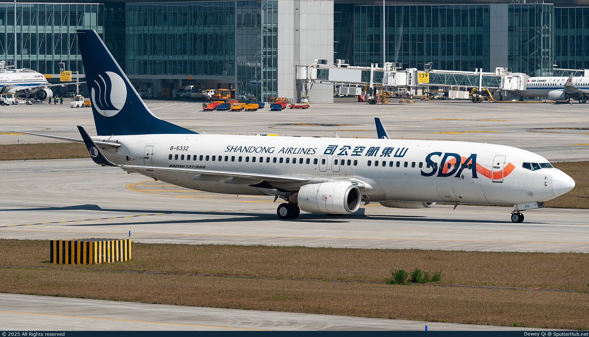 Photo of B-5332 - Boeing 737-8FH operated by Shandong Airlines