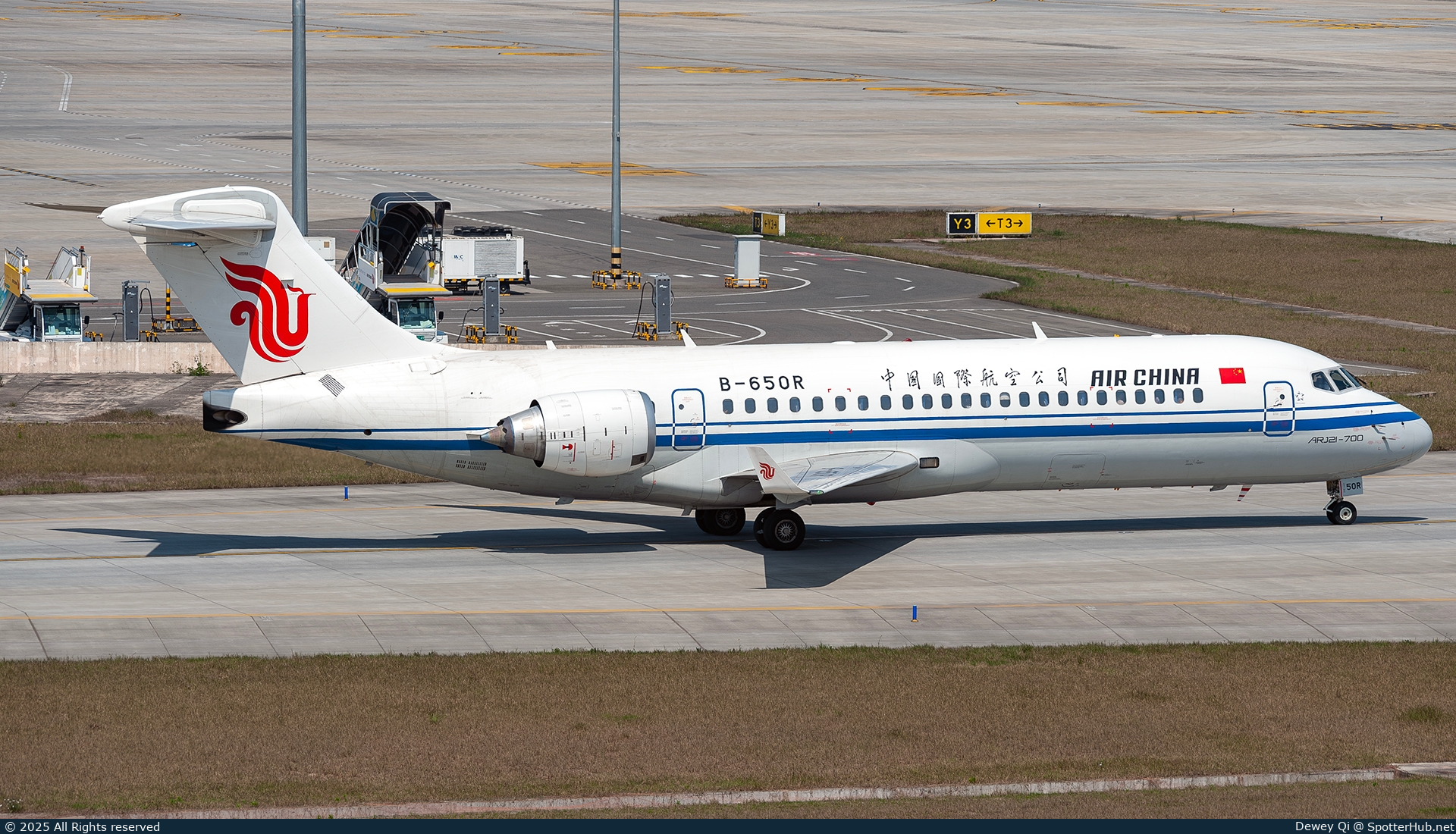 Photo of B-650R - COMAC C909 operated by Air China