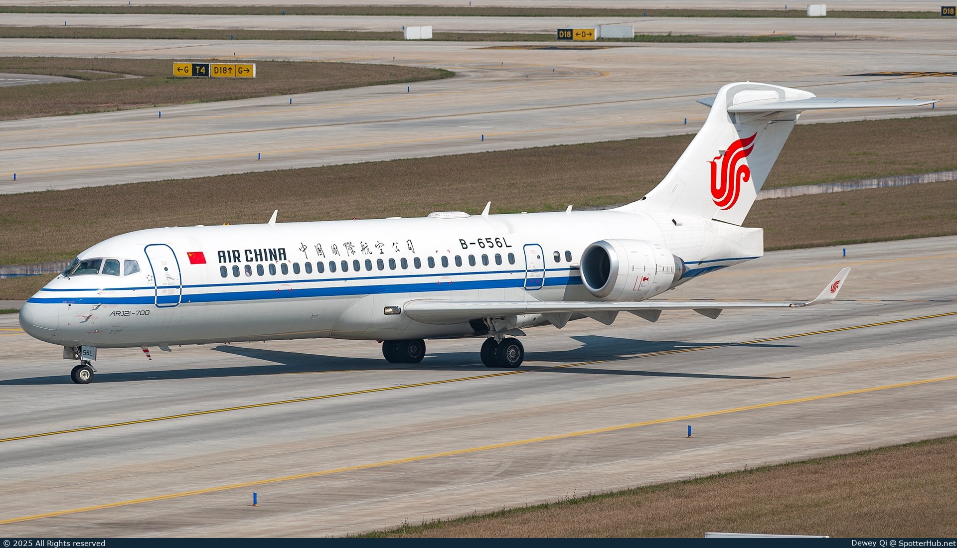Photo of B-656L - COMAC C909 operated by Air China